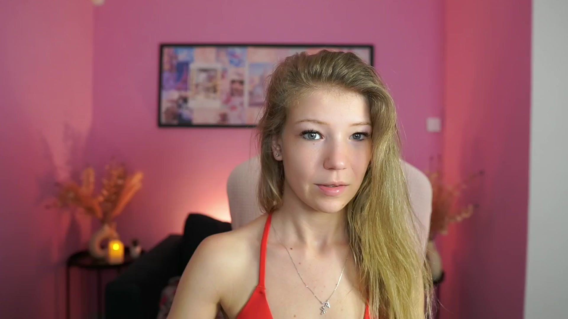 Gallery image thumbnail from Missicute's myfreecams stream on, 05/03/2025, 17:03 image 13 of 20