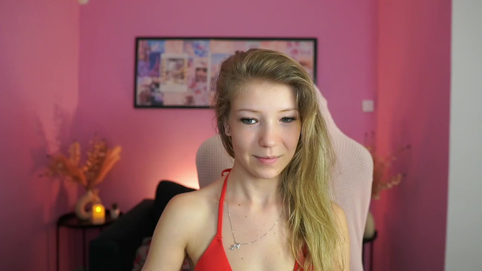 Gallery image thumbnail from Missicute's myfreecams stream on, 05/03/2025, 17:03 image 10 of 20