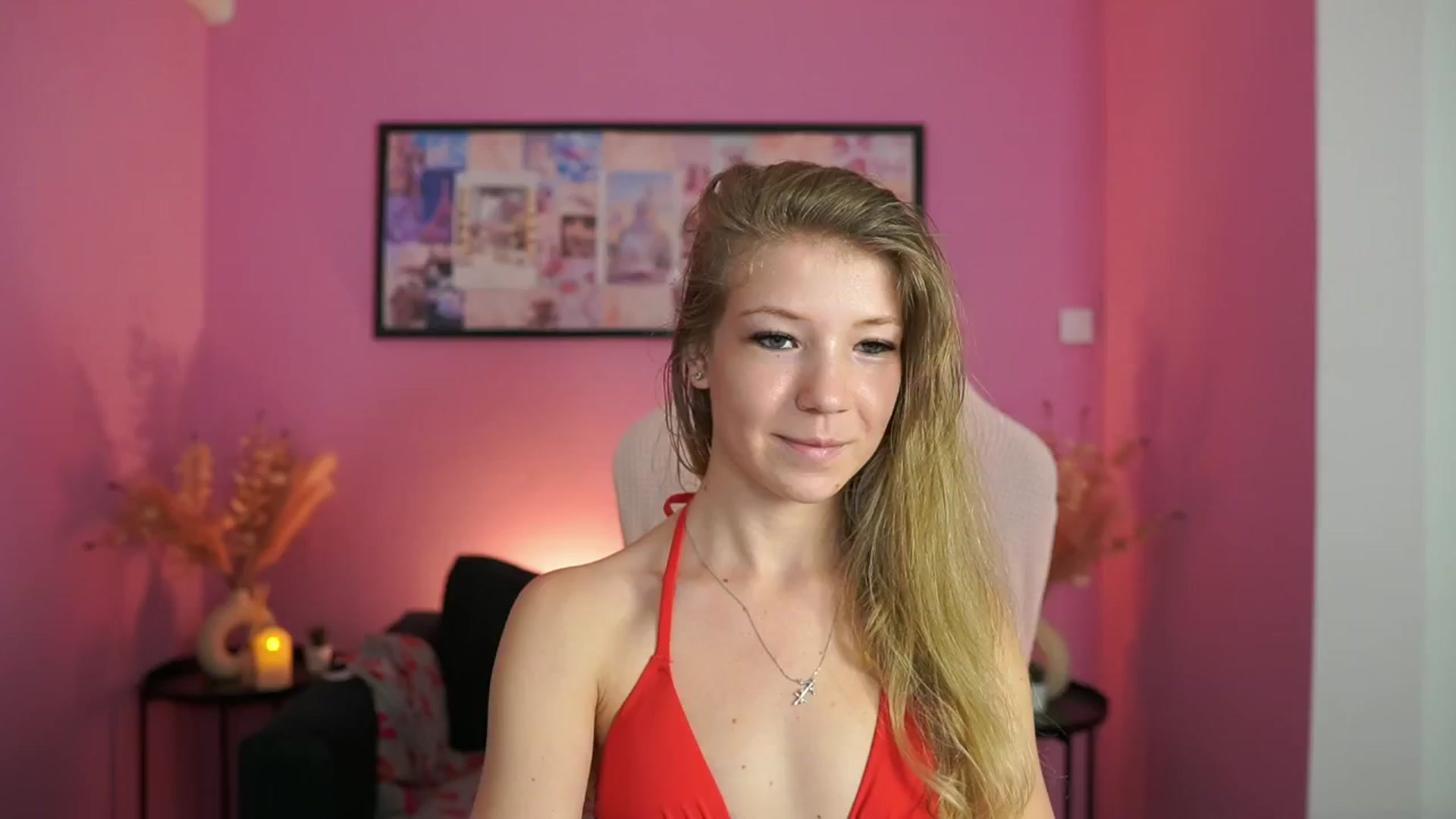 Gallery image thumbnail from Missicute's myfreecams stream on, 05/06/2025, 19:07 image 20 of 20
