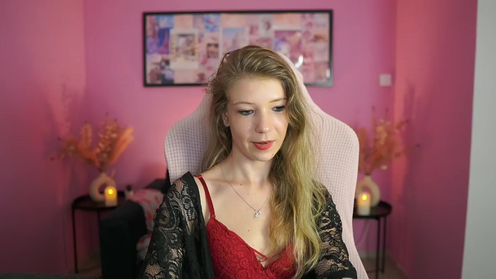 Gallery image thumbnail from Missicute's myfreecams stream on, 06/09/2025, 20:51 image 17 of 20