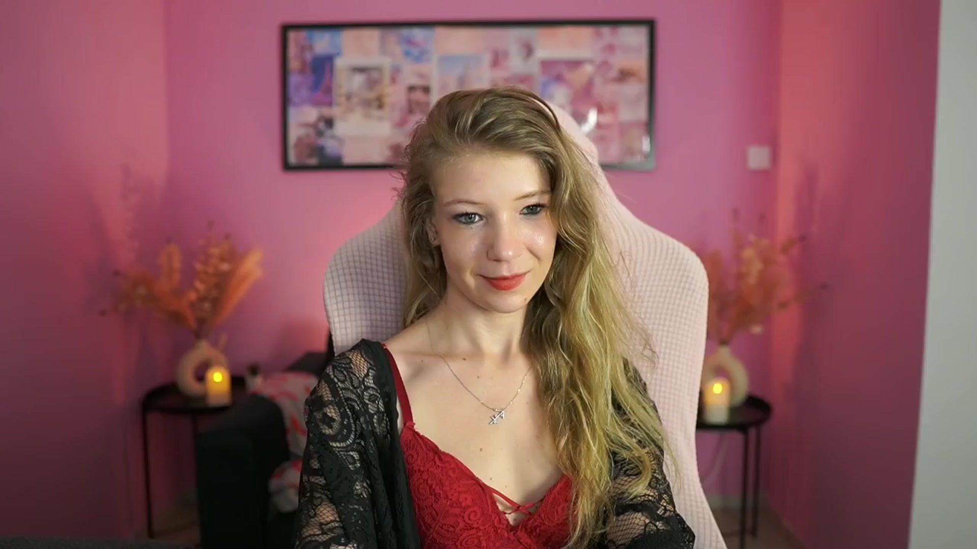 Gallery image thumbnail from Missicute's myfreecams stream on, 06/09/2025, 20:51 image 16 of 20
