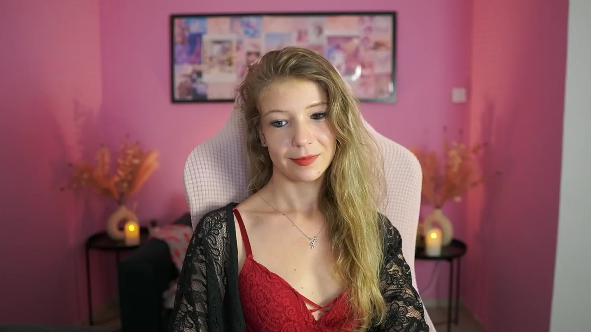 Gallery image thumbnail from Missicute's myfreecams stream on, 06/09/2025, 20:51 image 10 of 20