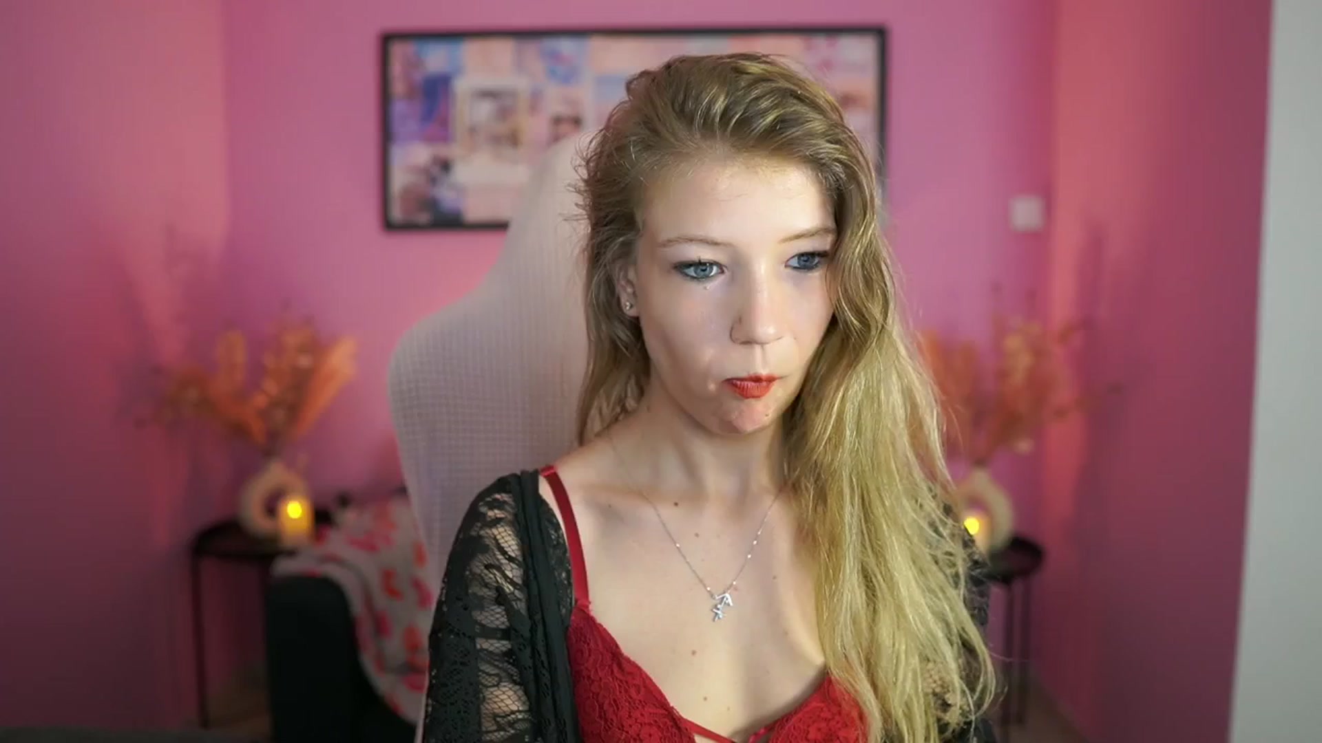 Gallery image thumbnail from Missicute's myfreecams stream on, 06/09/2025, 20:51 image 4 of 20