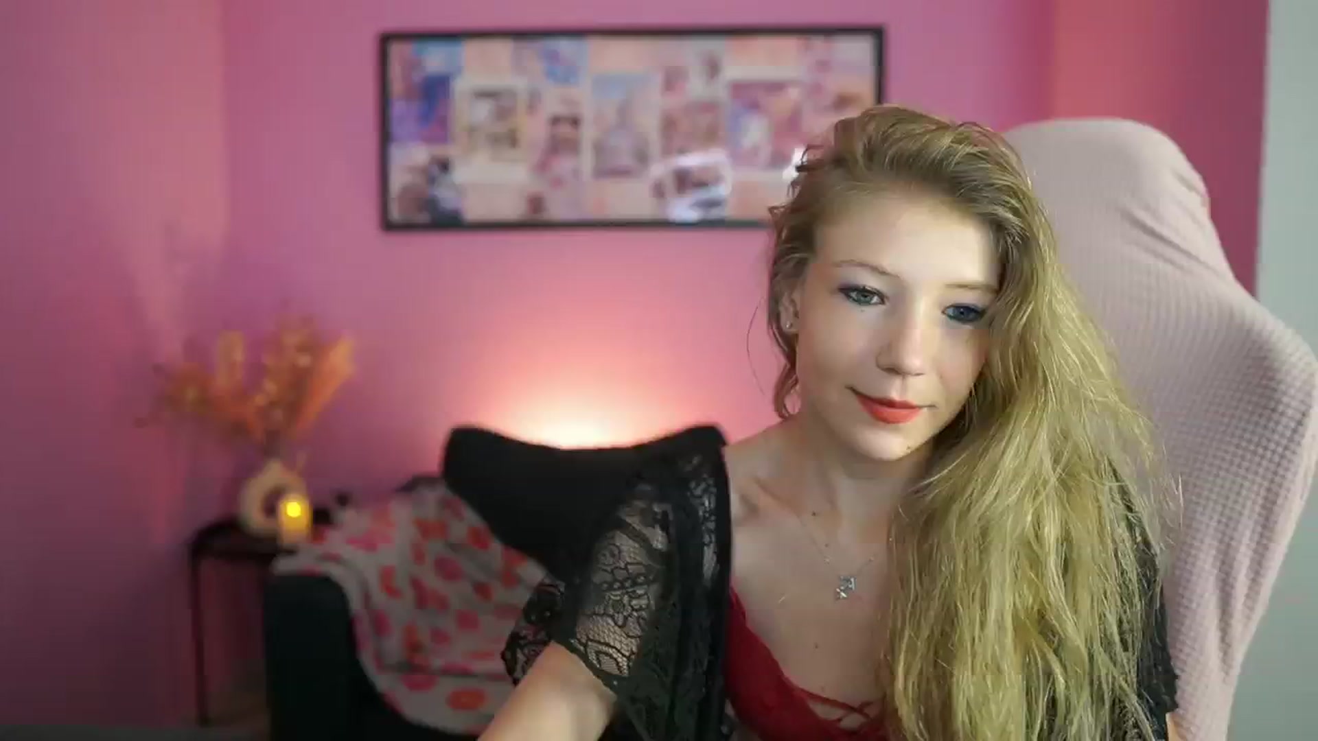 Gallery image thumbnail from Missicute's myfreecams stream on, 06/09/2025, 20:51 image 5 of 20