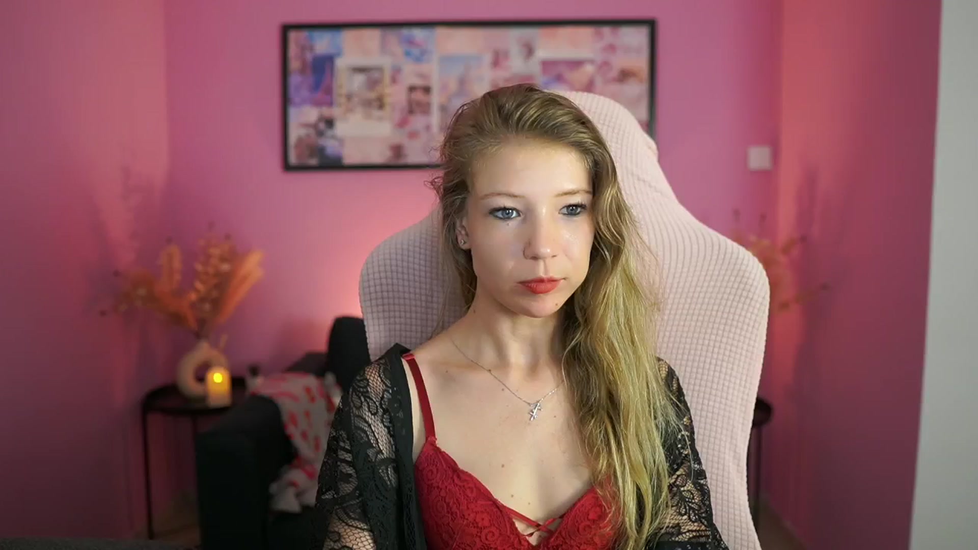 Gallery image thumbnail from Missicute's myfreecams stream on, 06/09/2025, 20:51 image 13 of 20