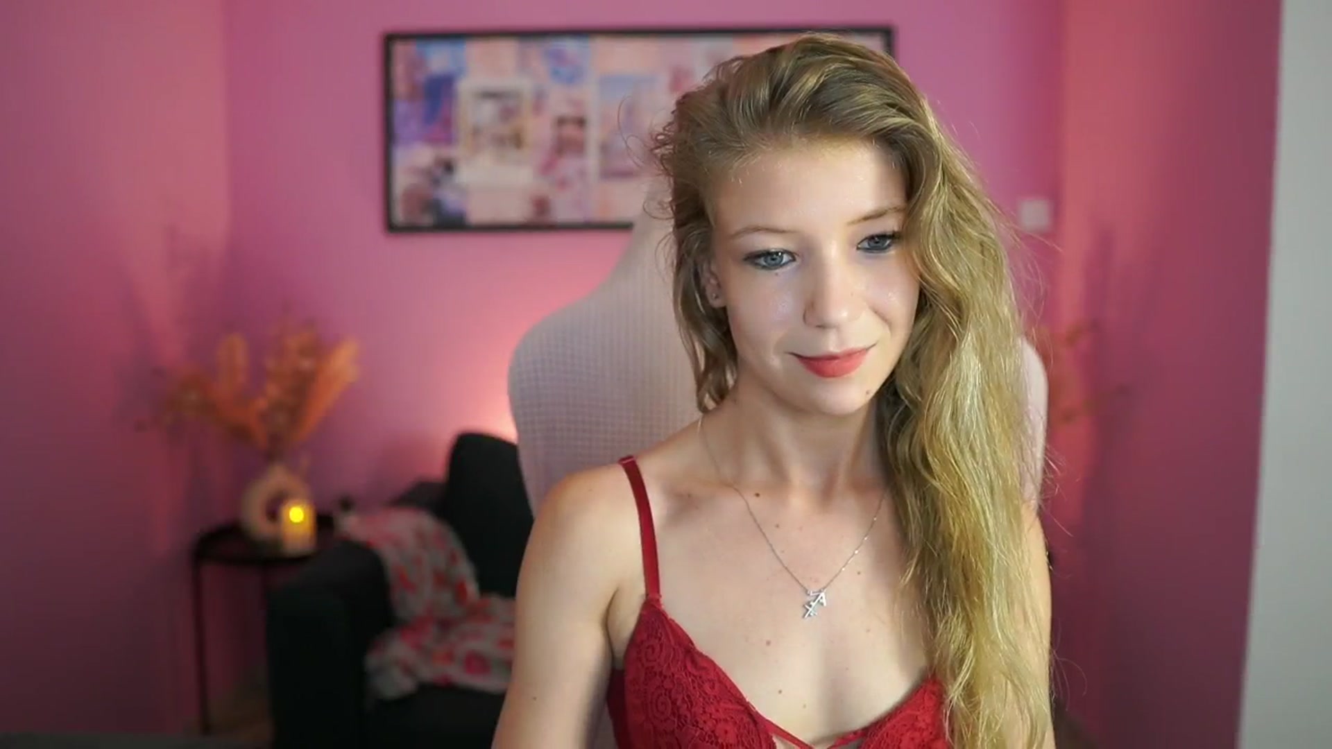 Gallery image thumbnail from Missicute's myfreecams stream on, 06/09/2025, 23:29 image 11 of 20
