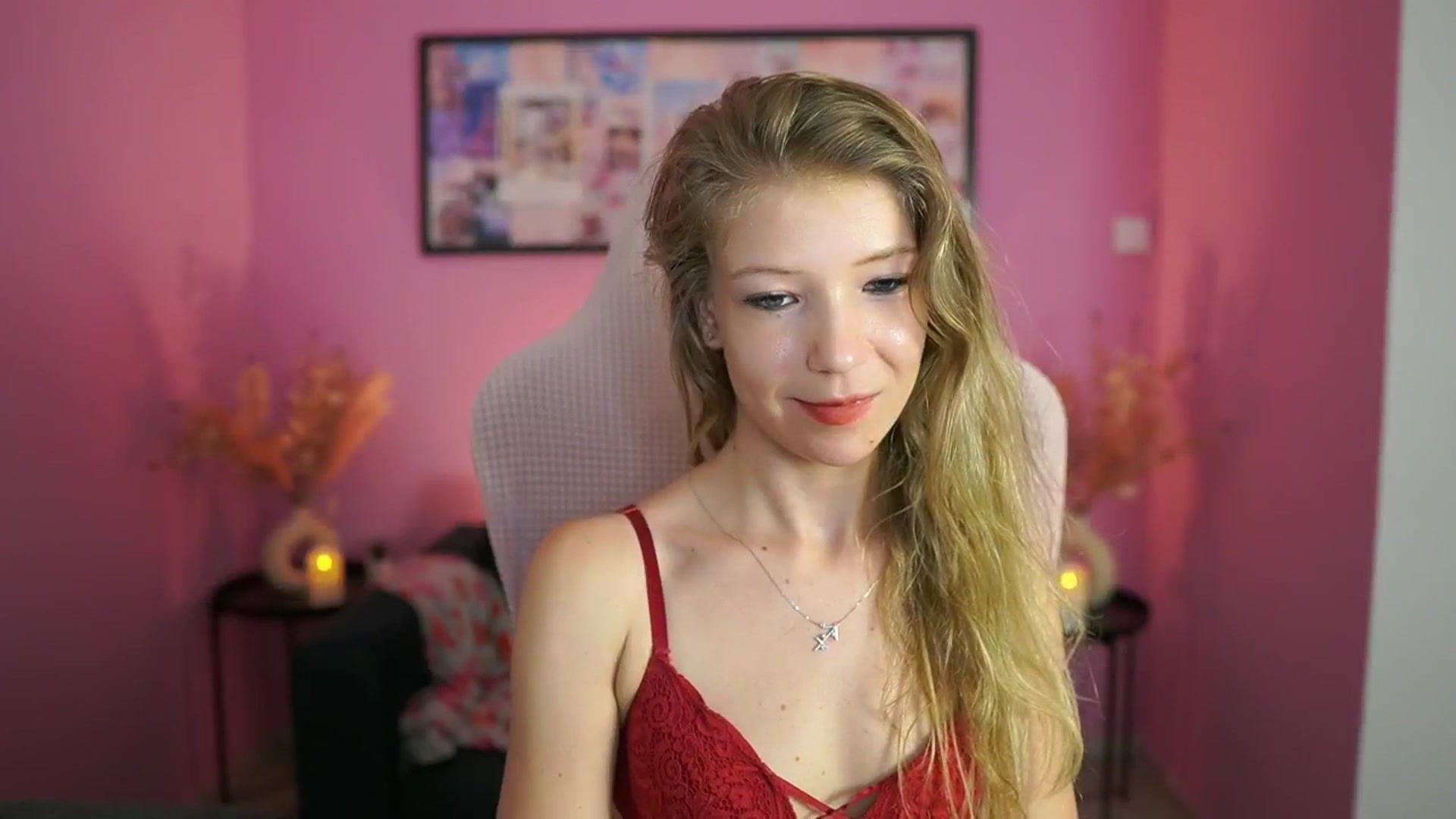 Gallery image thumbnail from Missicute's myfreecams stream on, 06/09/2025, 23:29 image 18 of 20