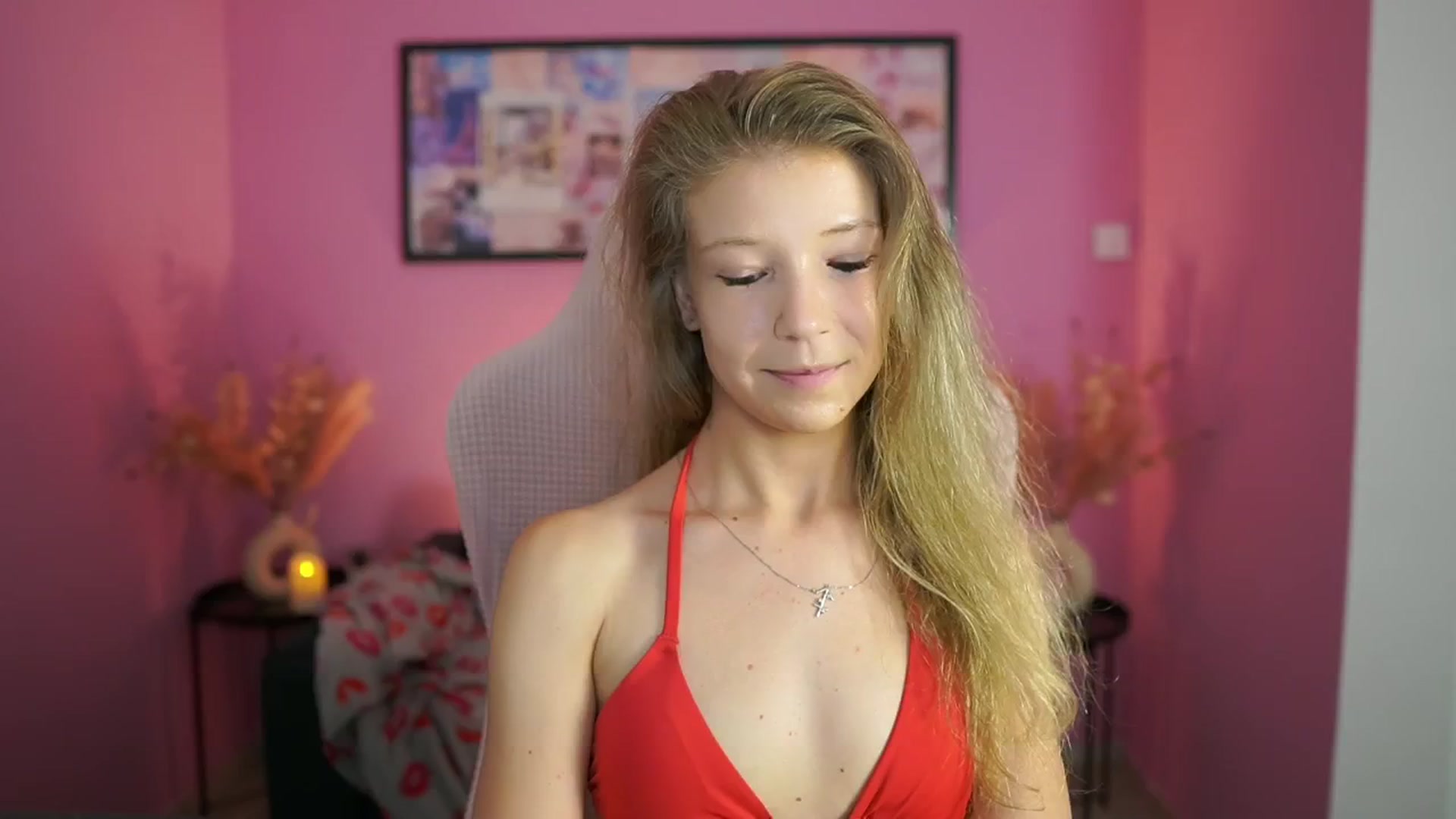 Gallery image thumbnail from Missicute's myfreecams stream on, 06/17/2025, 19:52 image 3 of 20