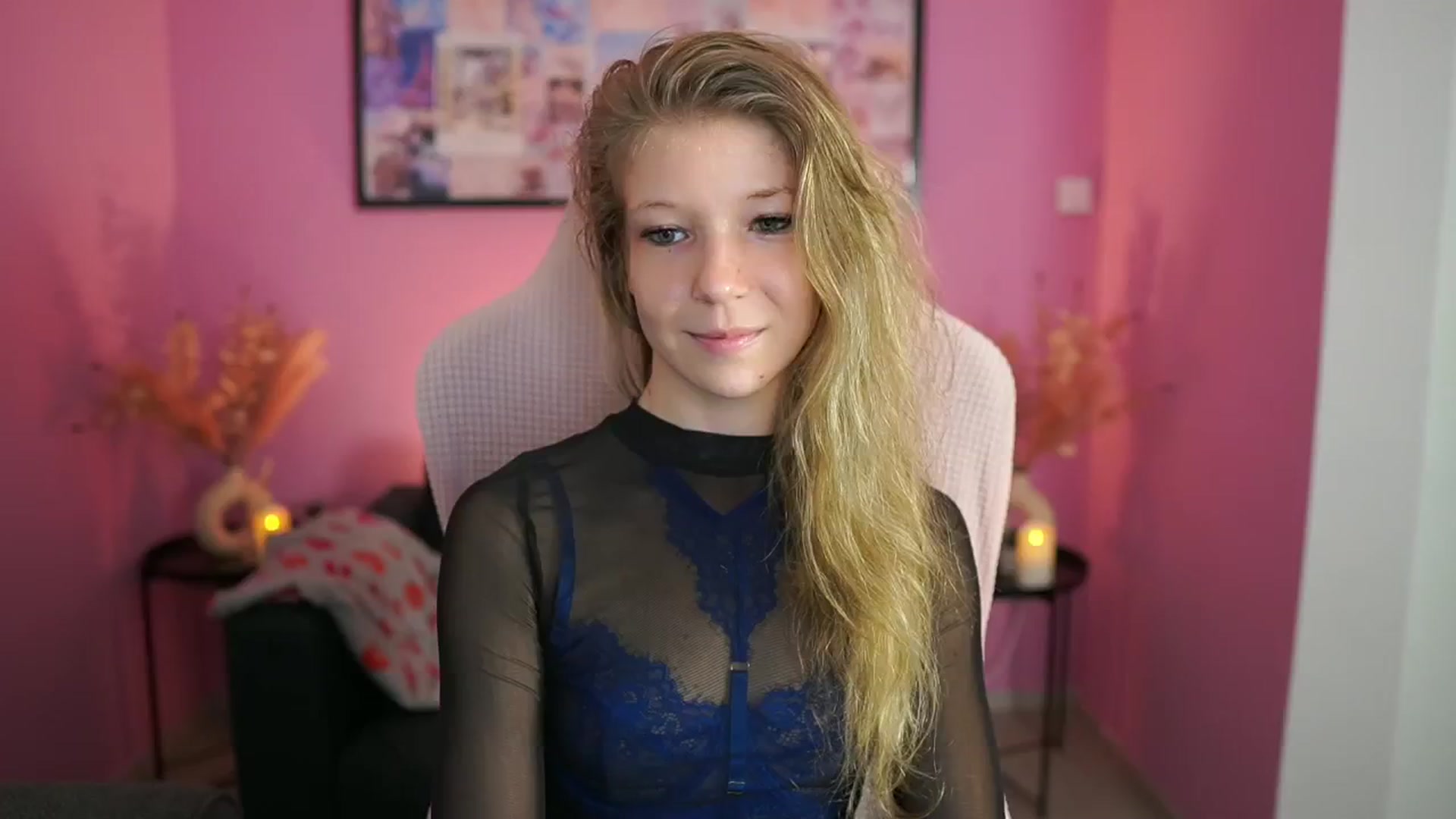 Gallery image thumbnail from Missicute's myfreecams stream on, 06/20/2025, 19:54 image 3 of 20
