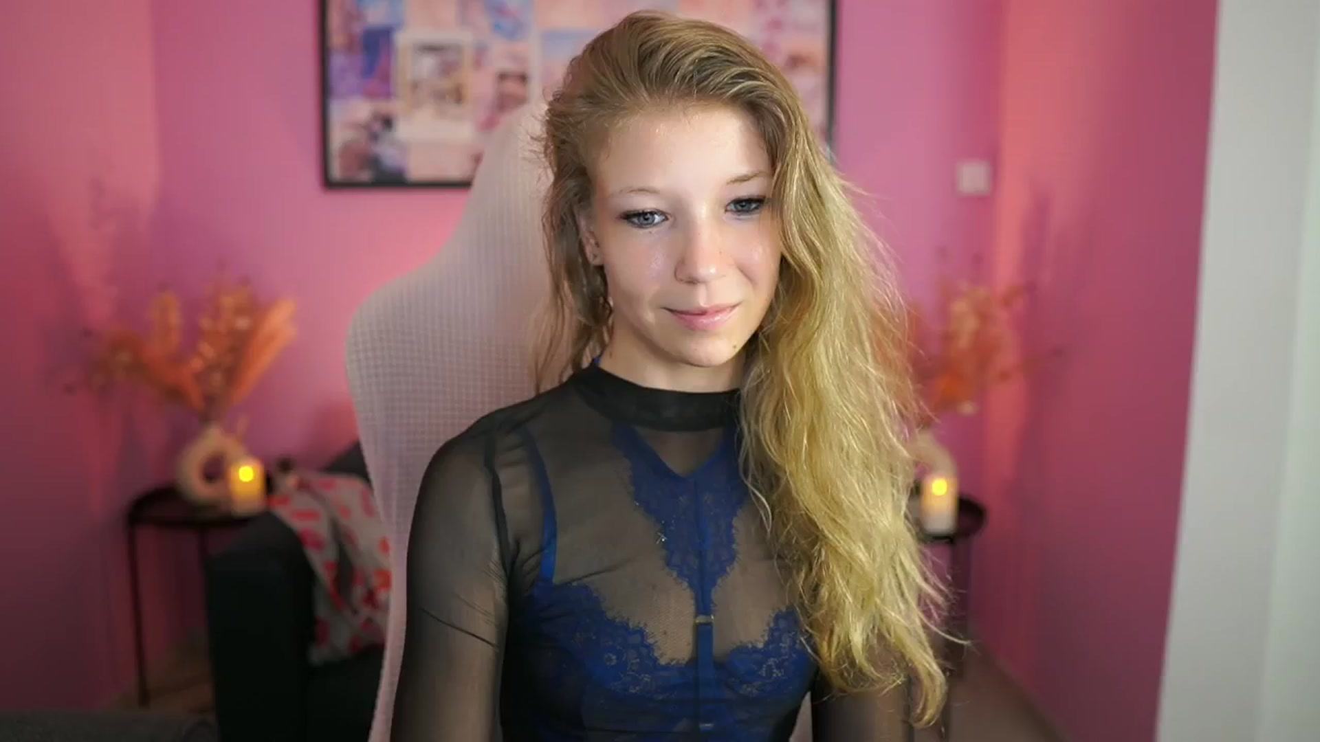 Gallery image thumbnail from Missicute's myfreecams stream on, 06/20/2025, 19:54 image 14 of 20