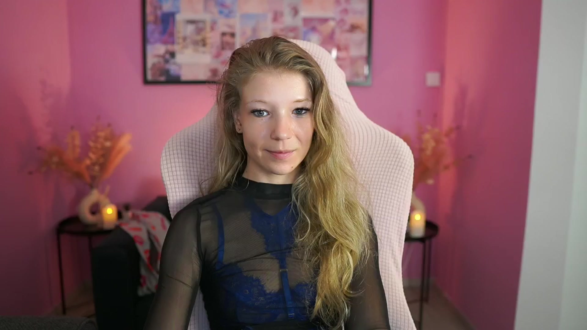 Gallery image thumbnail from Missicute's myfreecams stream on, 06/20/2025, 19:54 image 18 of 20