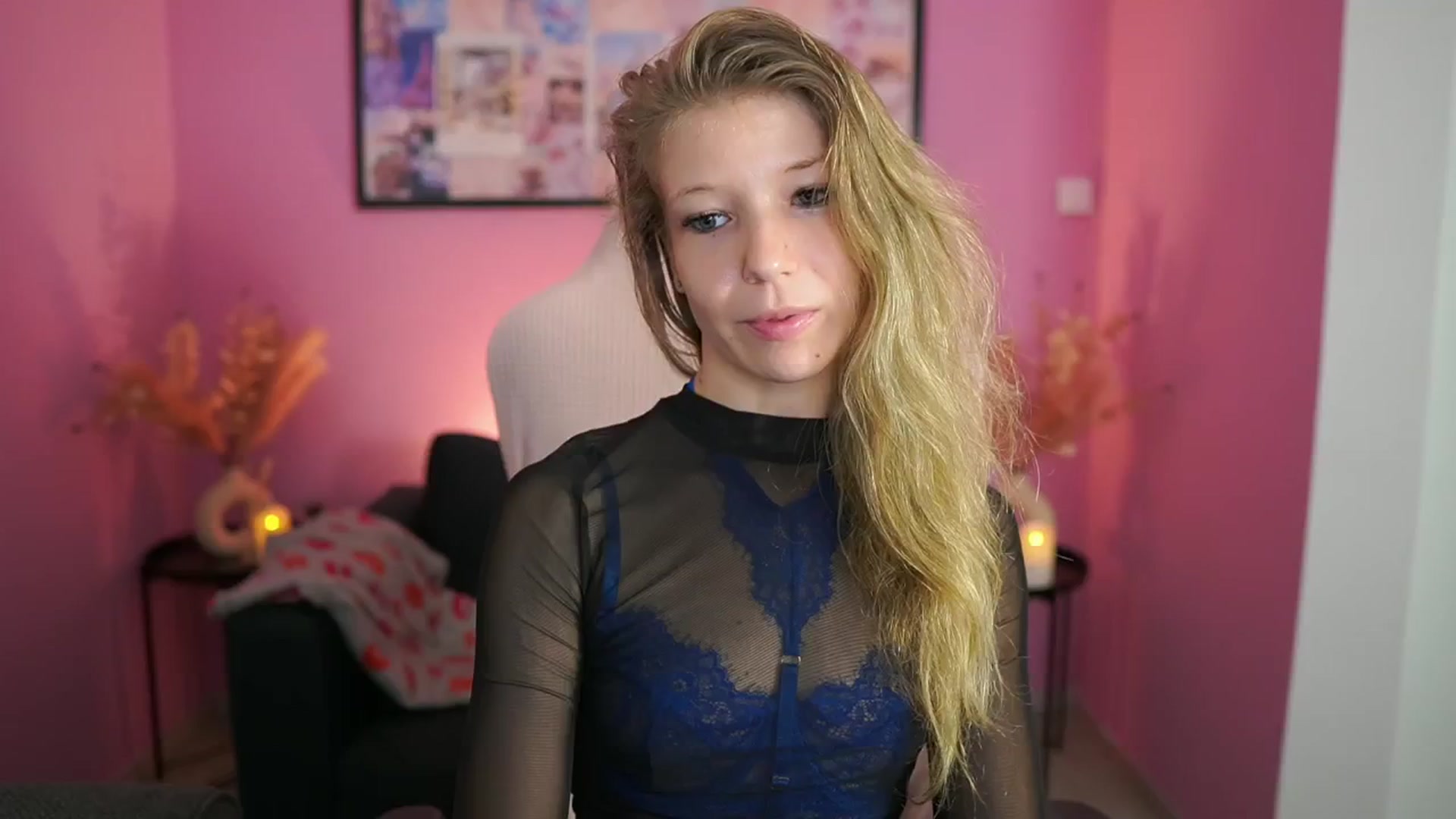 Gallery image thumbnail from Missicute's myfreecams stream on, 06/20/2025, 19:54 image 5 of 20