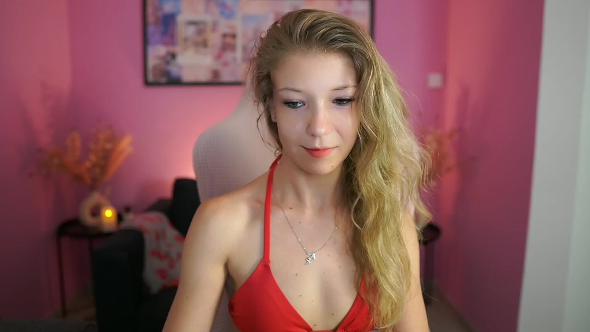 Gallery image thumbnail from Missicute's myfreecams stream on, 06/22/2025, 15:34 image 18 of 20