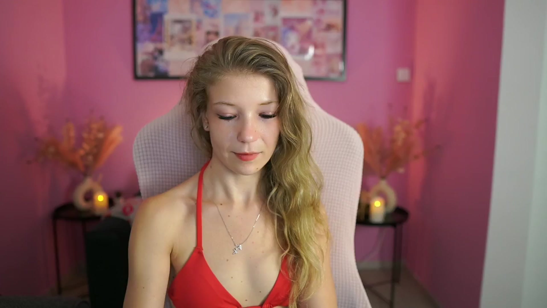 Gallery image thumbnail from Missicute's myfreecams stream on, 06/22/2025, 15:34 image 15 of 20
