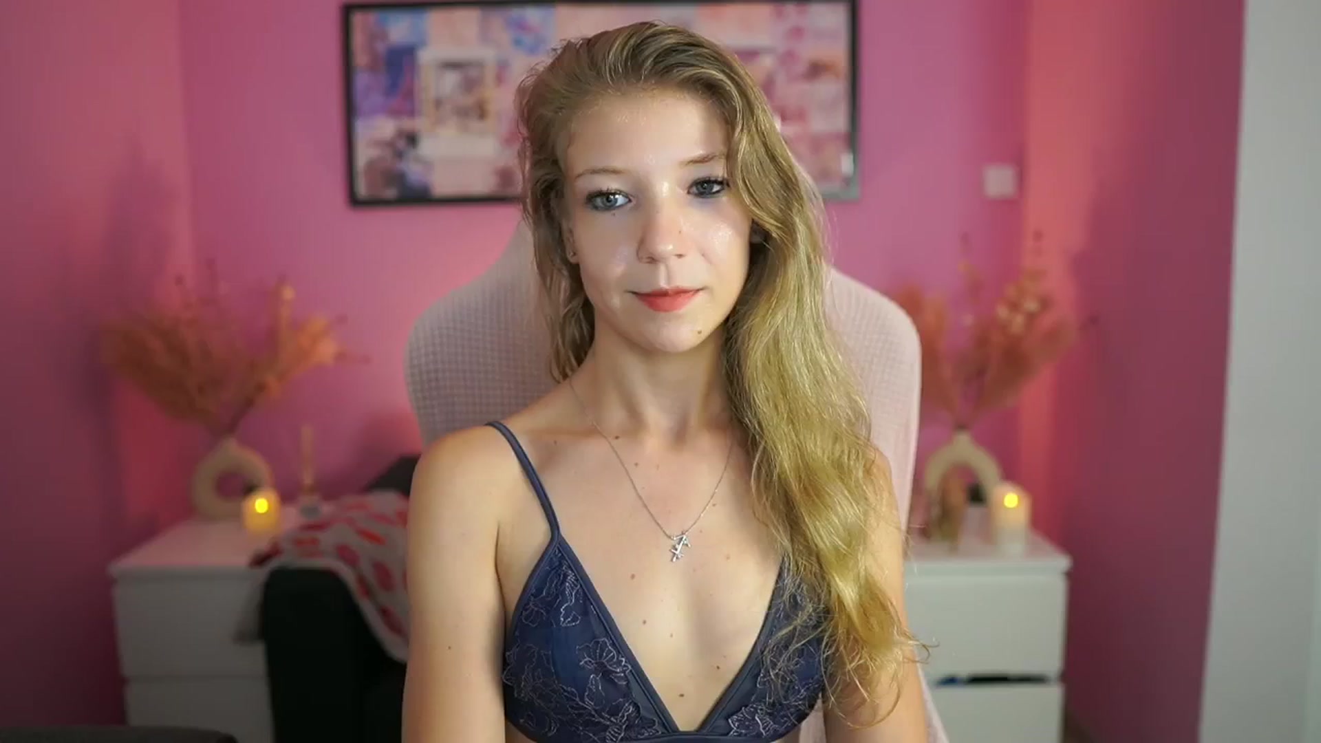 Gallery image thumbnail from Missicute's myfreecams stream on, 06/27/2025, 15:04 image 13 of 20
