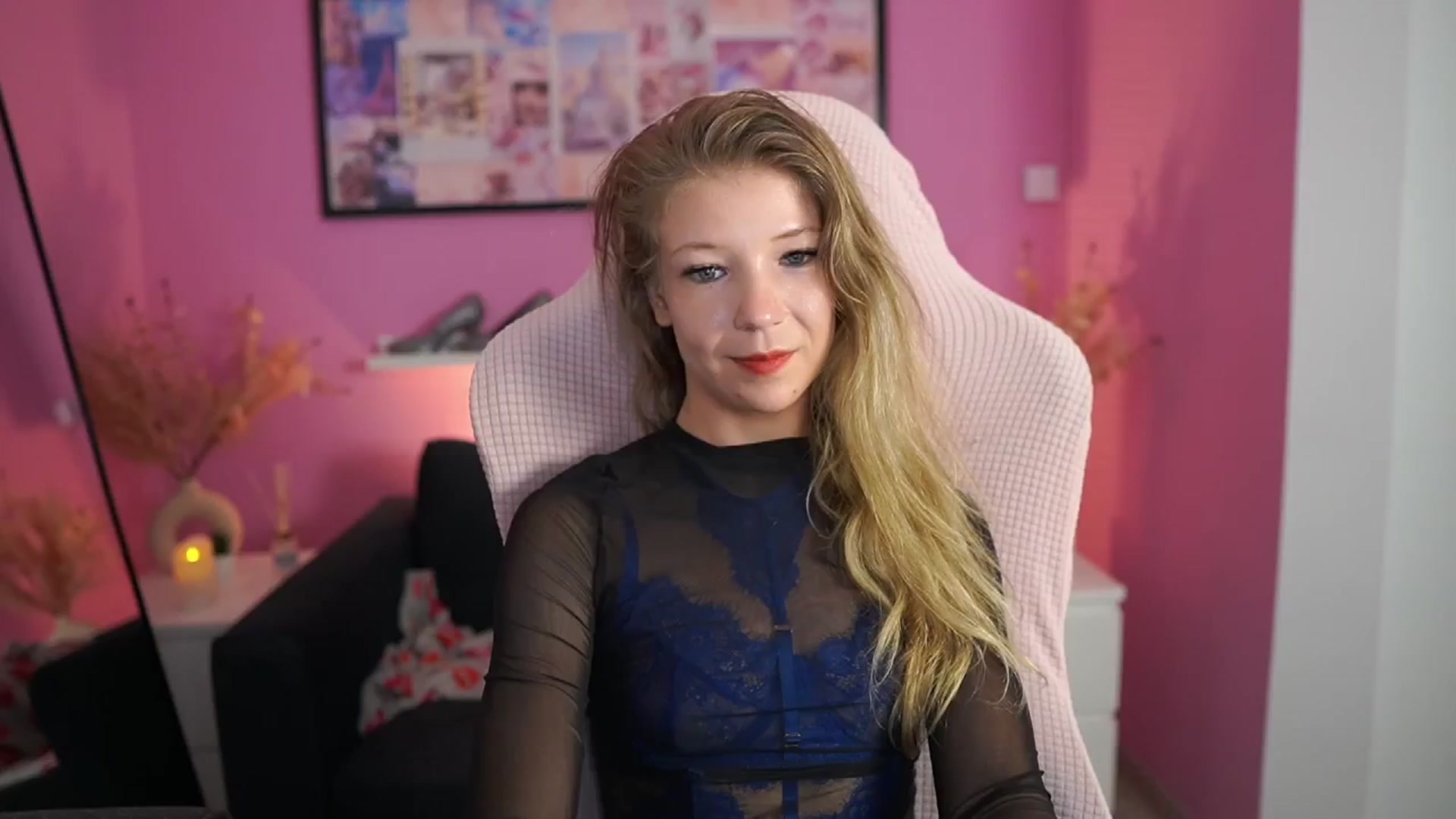 Gallery image thumbnail from Missicute's myfreecams stream on, 07/07/2025, 23:41 image 1 of 20