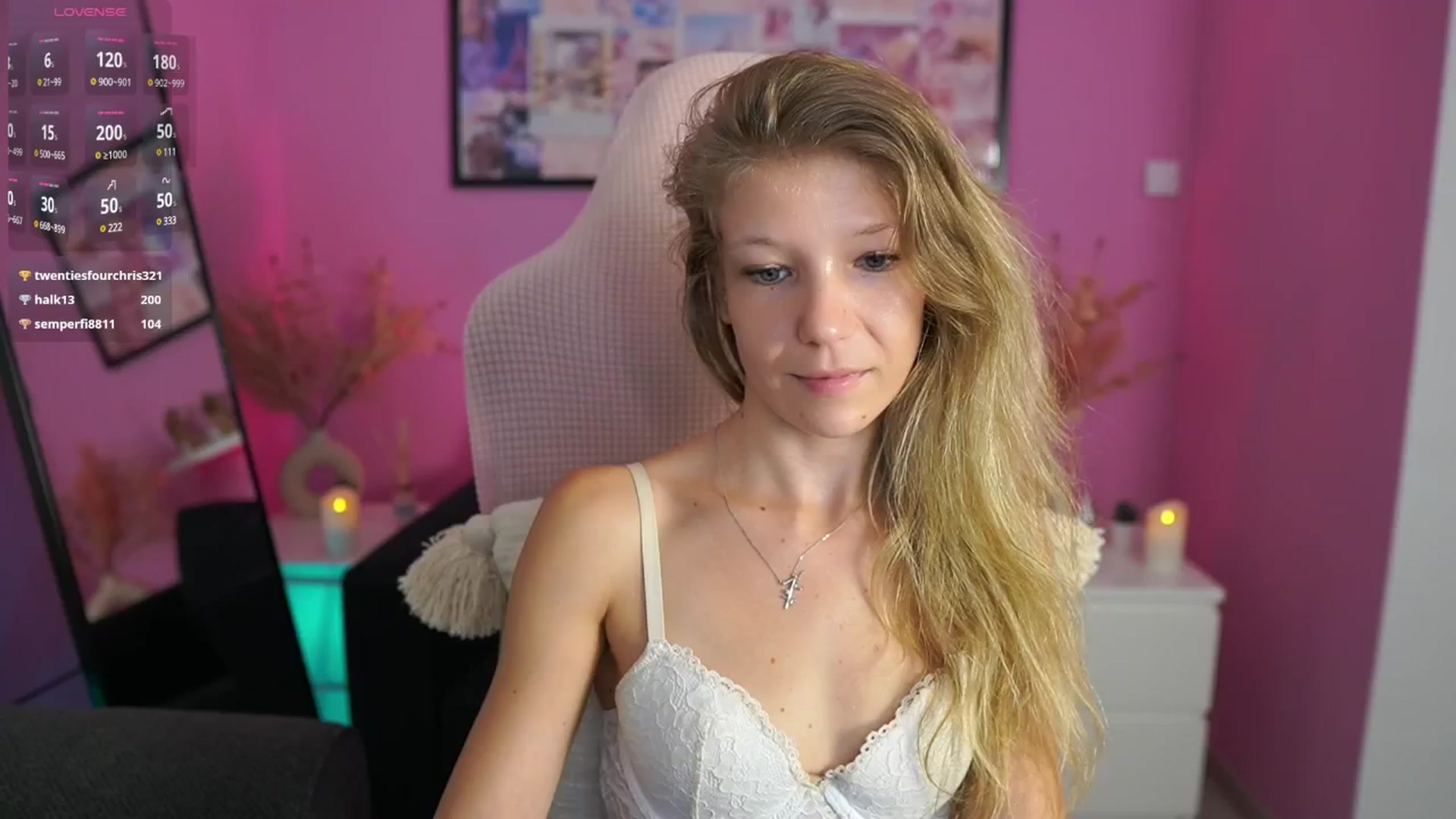 Gallery image thumbnail from Missicute's myfreecams stream on, 07/25/2025, 17:42 image 18 of 20