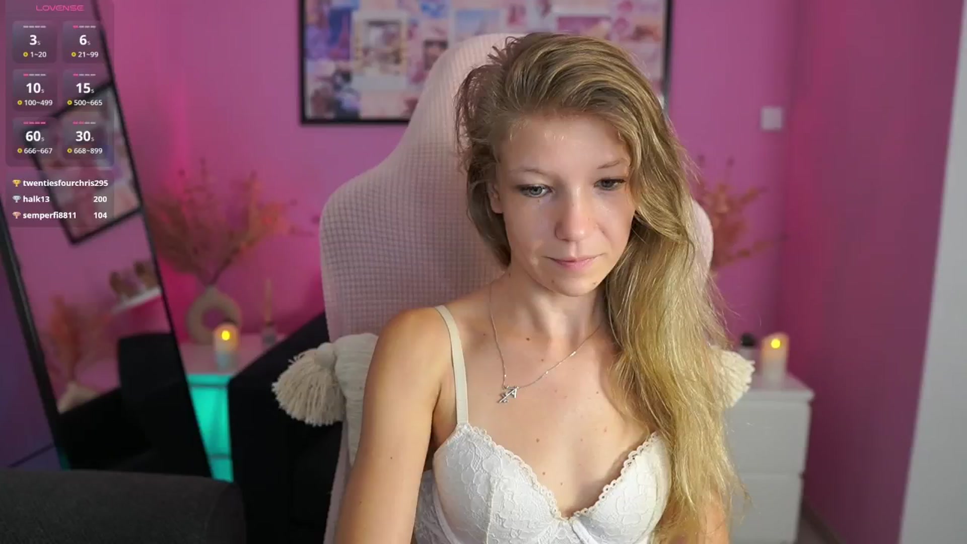 Gallery image thumbnail from Missicute's myfreecams stream on, 07/25/2025, 17:42 image 12 of 20