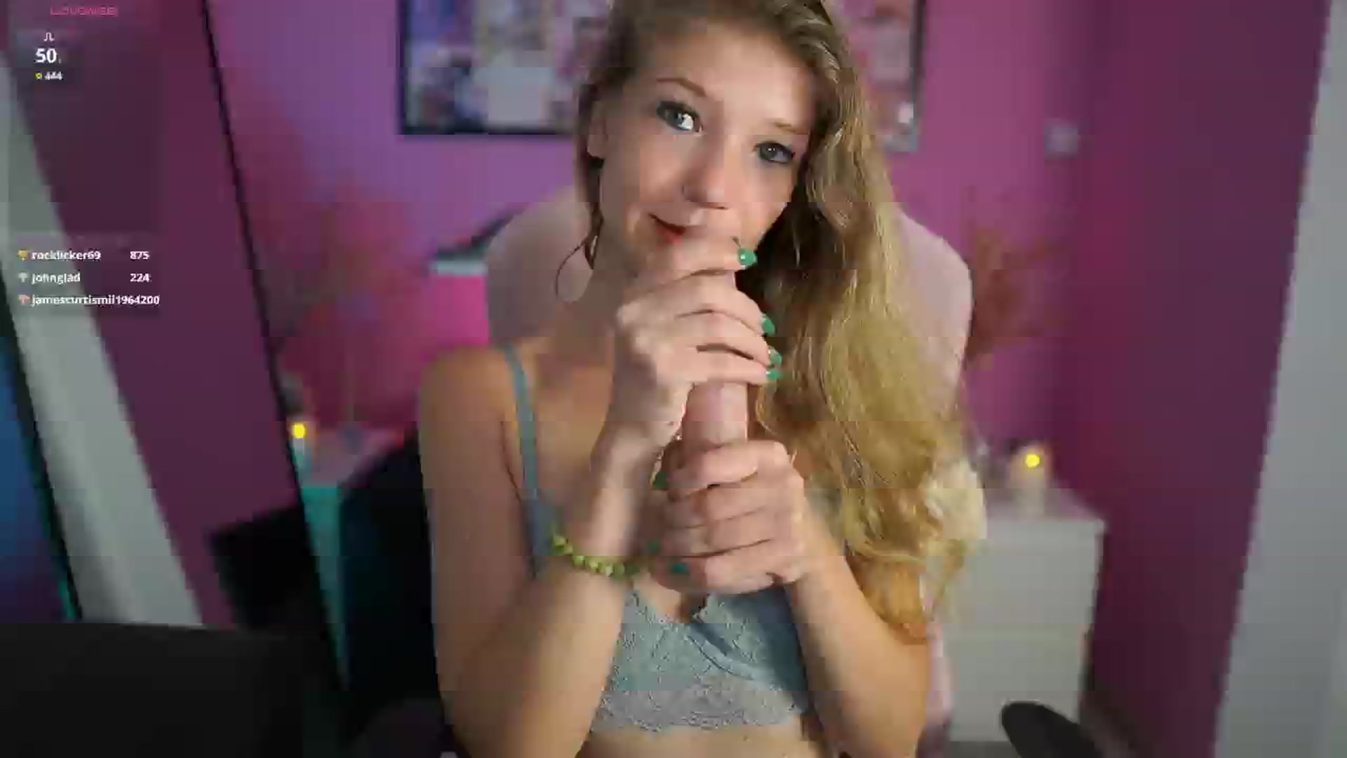 Gallery image thumbnail from Missicute's myfreecams stream on, 07/27/2025, 22:44 image 5 of 20