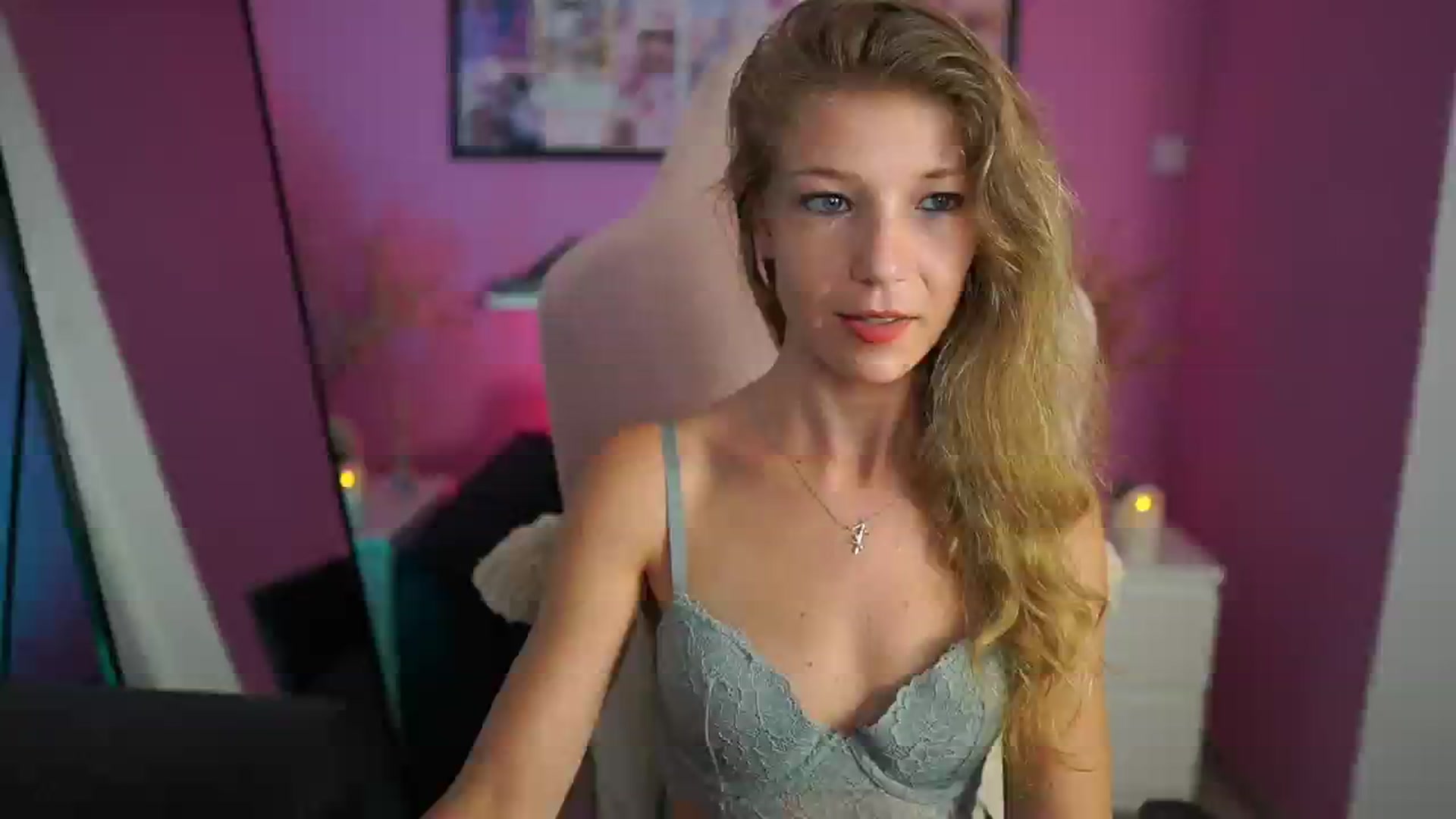 Gallery image thumbnail from Missicute's myfreecams stream on, 07/27/2025, 23:46 image 1 of 20