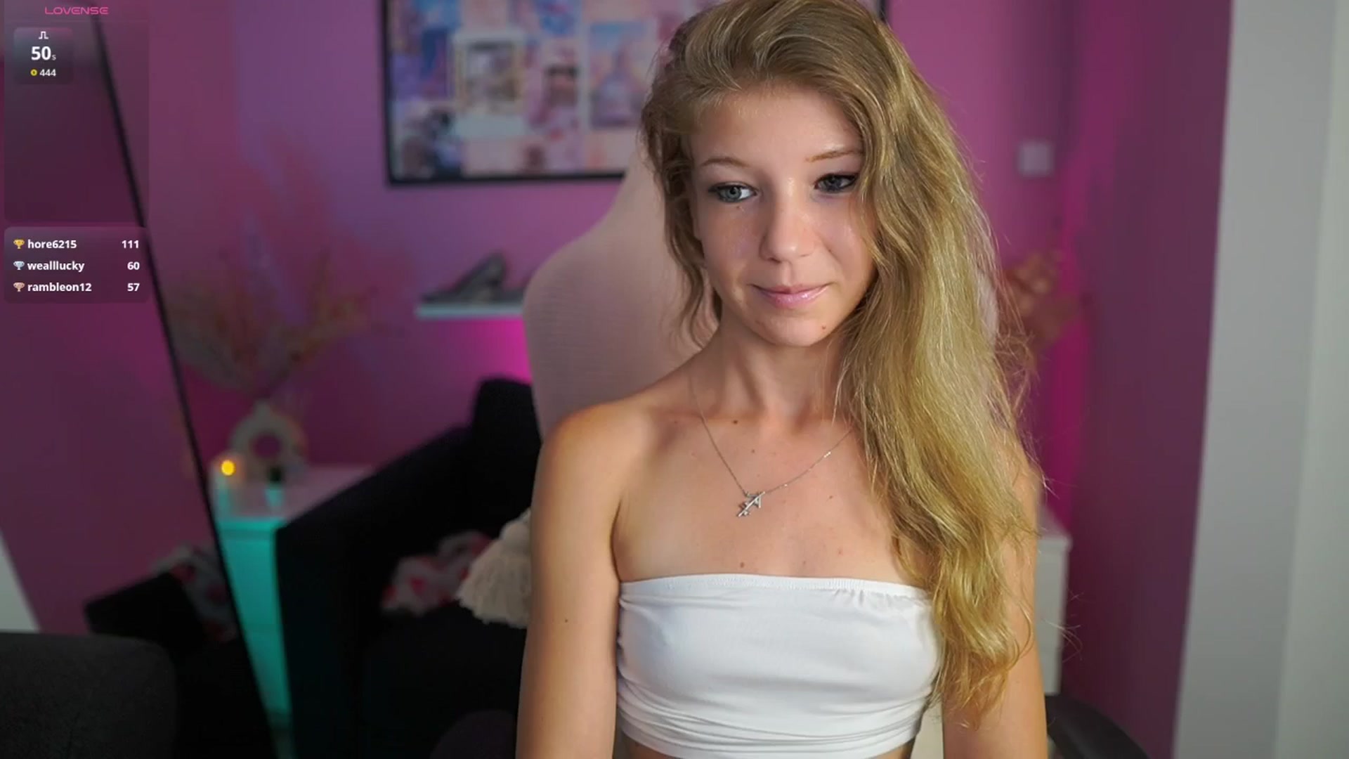 Gallery image thumbnail from Missicute's myfreecams stream on, 08/12/2025, 22:54 image 10 of 20