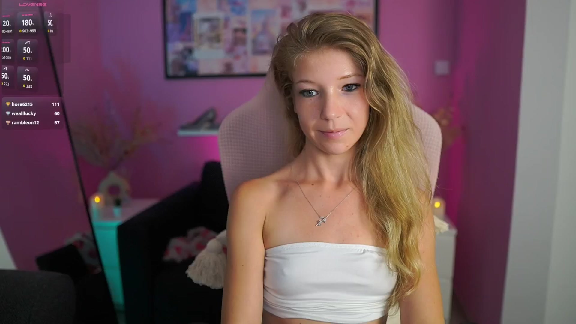 Gallery image thumbnail from Missicute's myfreecams stream on, 08/12/2025, 22:54 image 17 of 20
