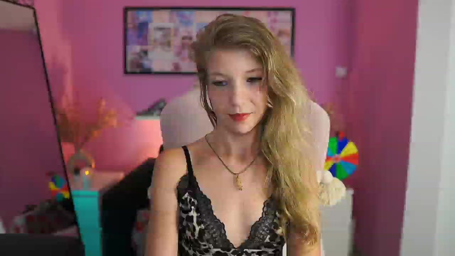 Gallery image thumbnail from Missicute's myfreecams stream on, 09/15/2025, 23:28 image 20 of 20