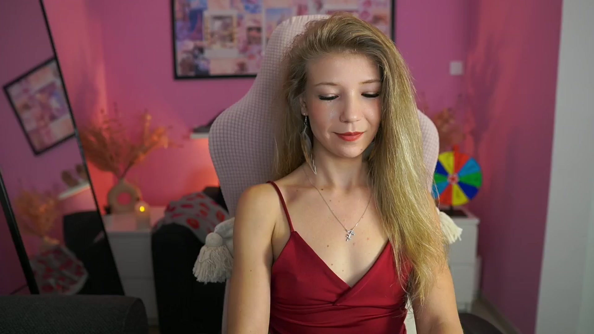 Gallery image thumbnail from Missicute's myfreecams stream on, 10/22/2025, 15:58 image 9 of 20