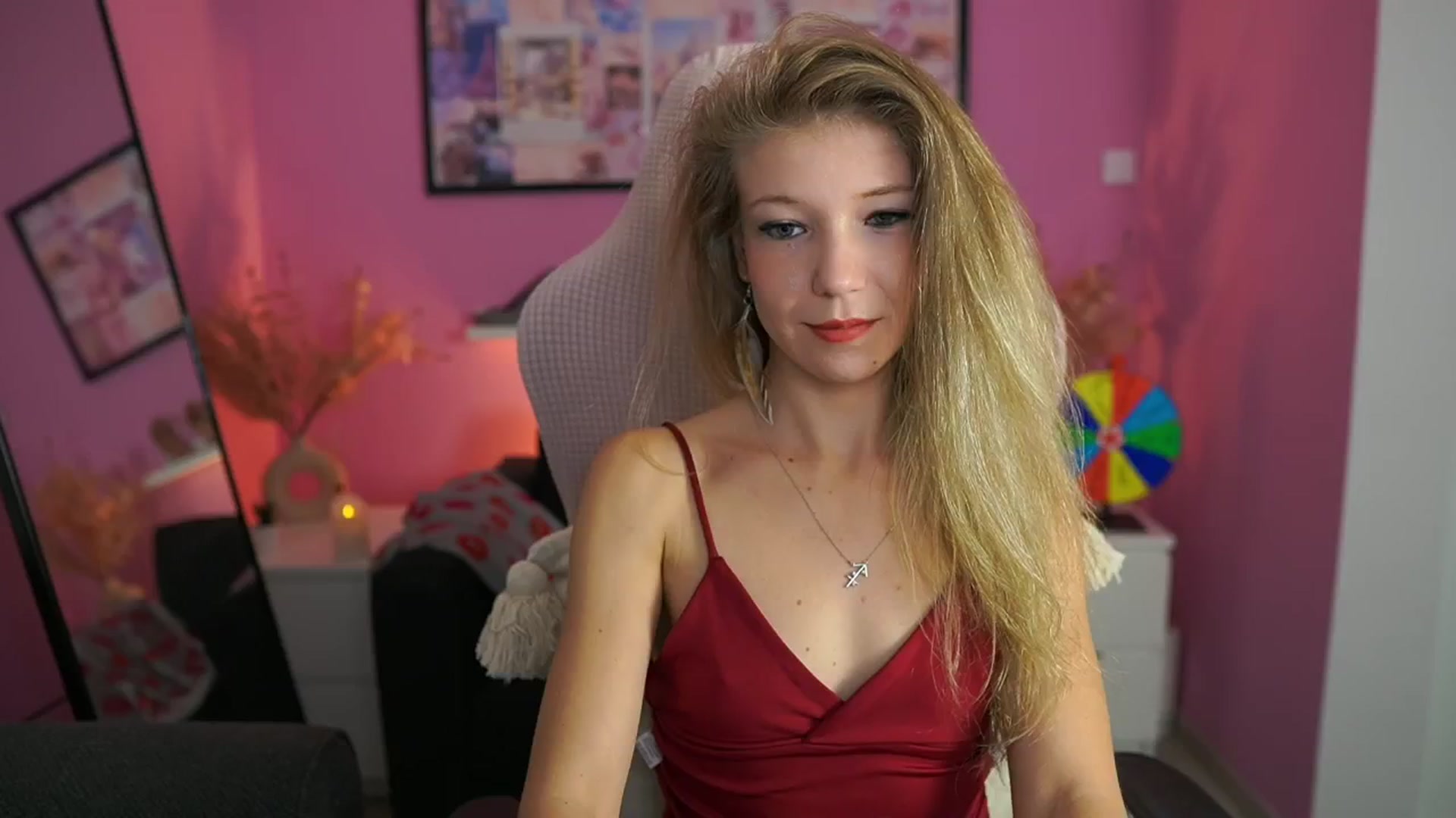 Gallery image thumbnail from Missicute's myfreecams stream on, 10/22/2025, 15:58 image 3 of 20