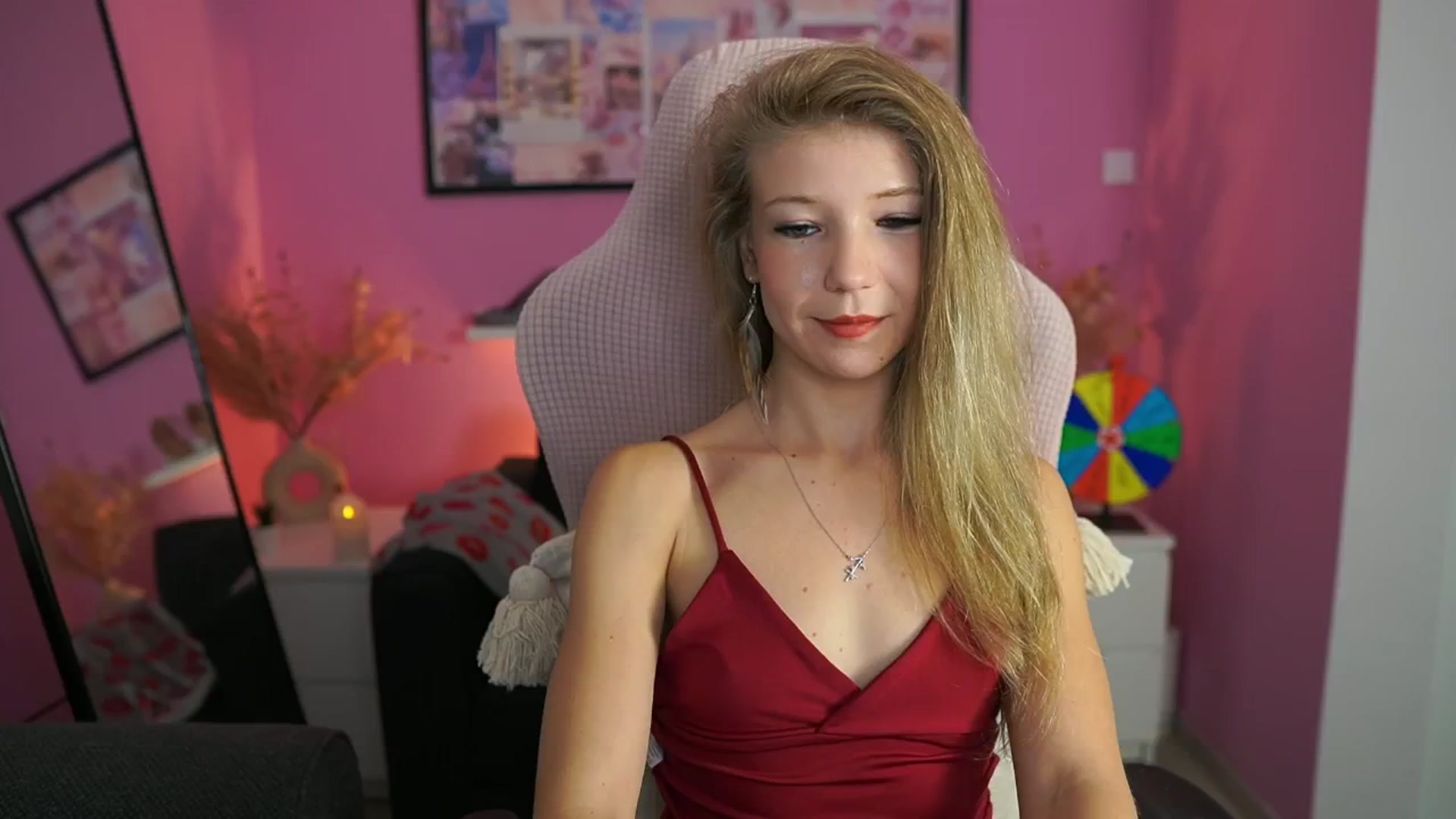 Gallery image thumbnail from Missicute's myfreecams stream on, 10/22/2025, 15:58 image 6 of 20