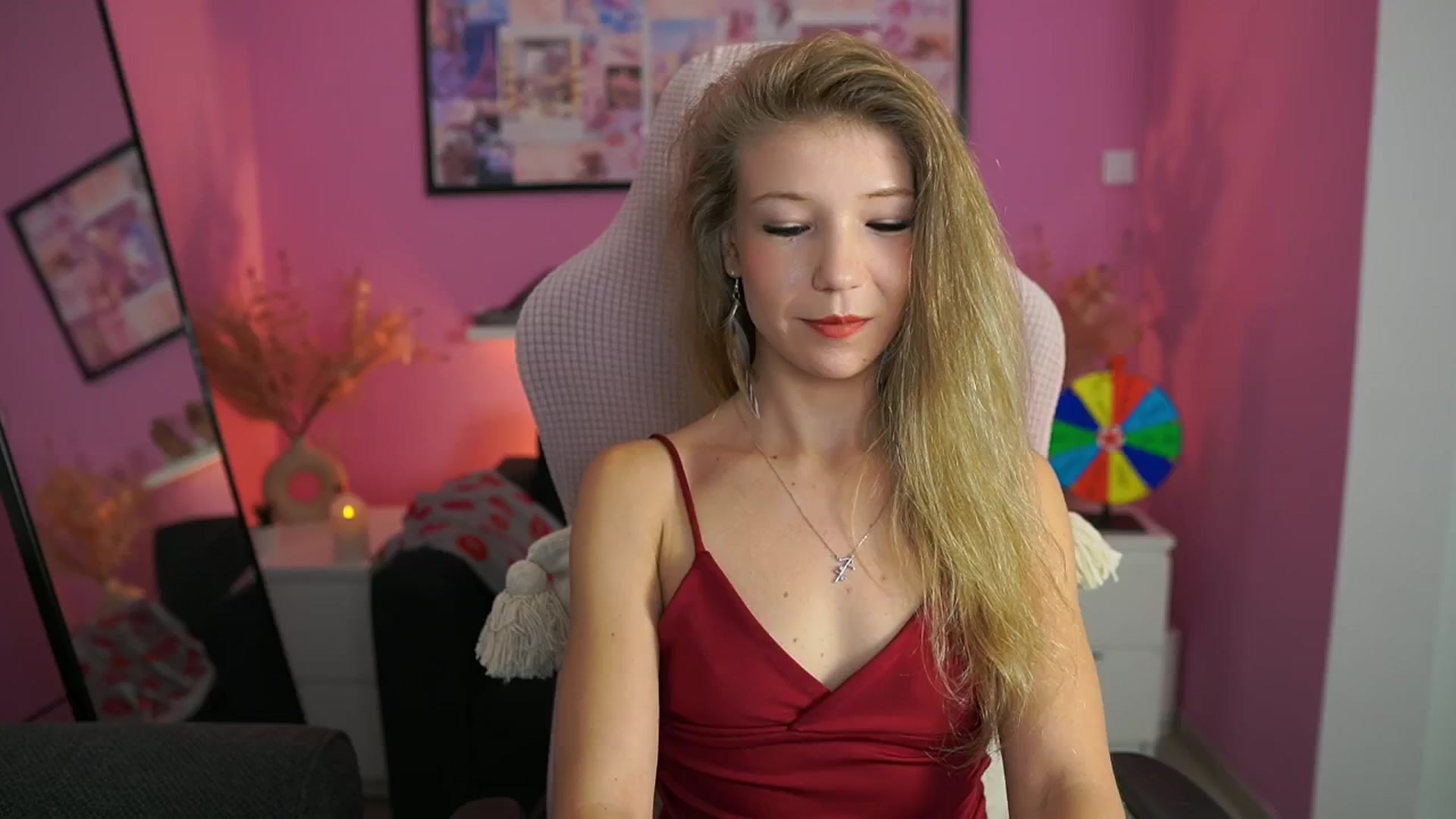 Gallery image thumbnail from Missicute's myfreecams stream on, 10/22/2025, 15:58 image 4 of 20