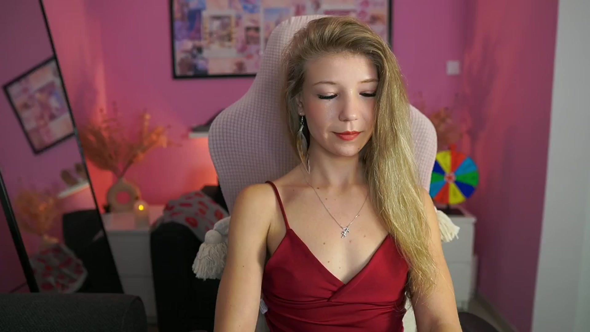 Gallery image thumbnail from Missicute's myfreecams stream on, 10/22/2025, 15:58 image 11 of 20