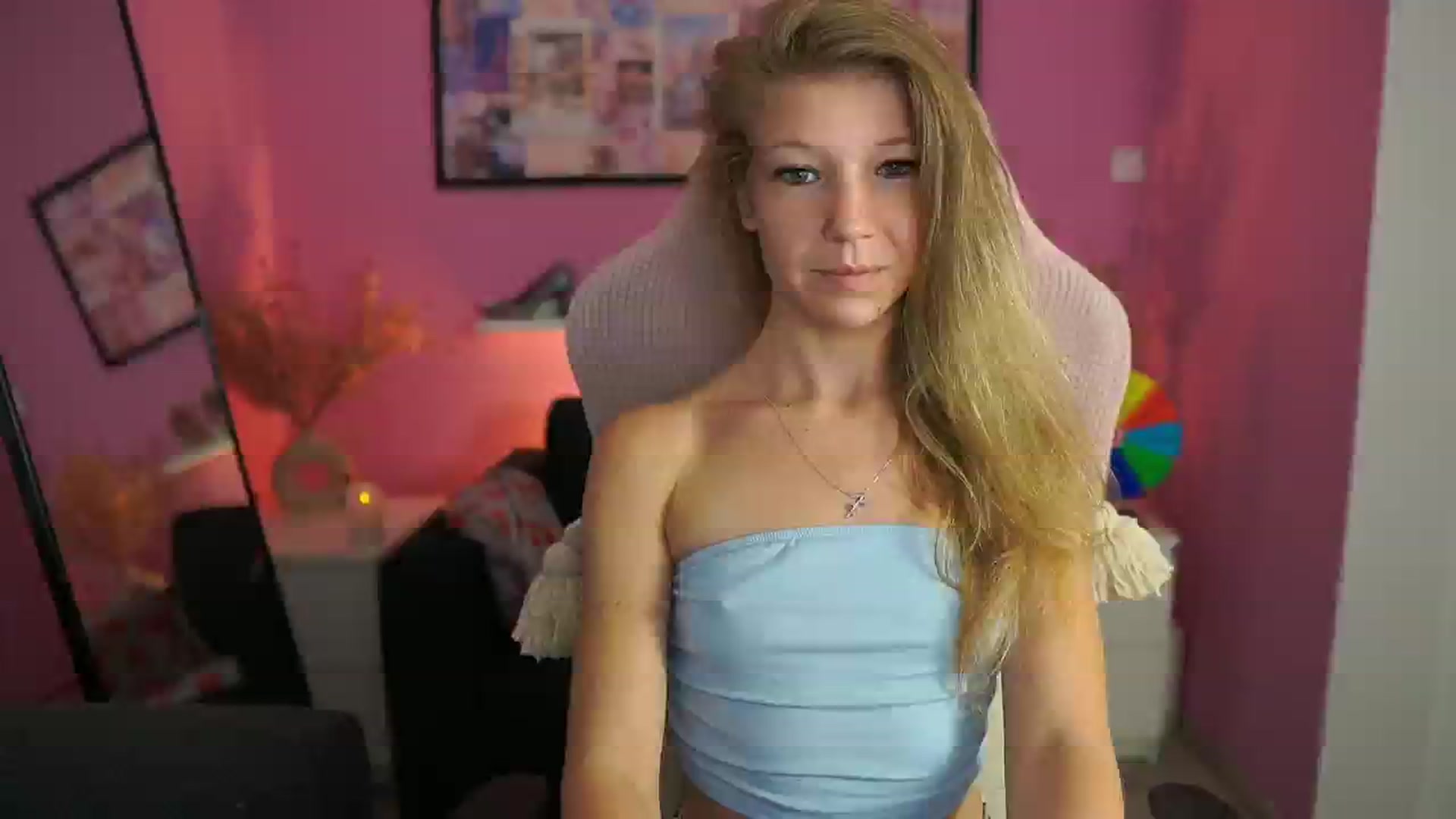 Gallery image thumbnail from Missicute's myfreecams stream on, 10/23/2025, 16:29 image 6 of 20
