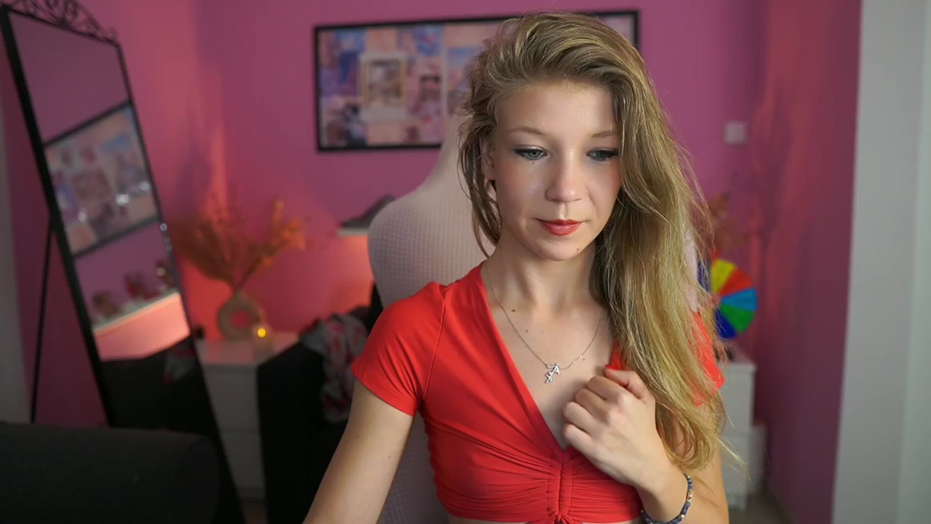 Gallery image thumbnail from Missicute's myfreecams stream on, 10/27/2025, 21:44 image 15 of 20