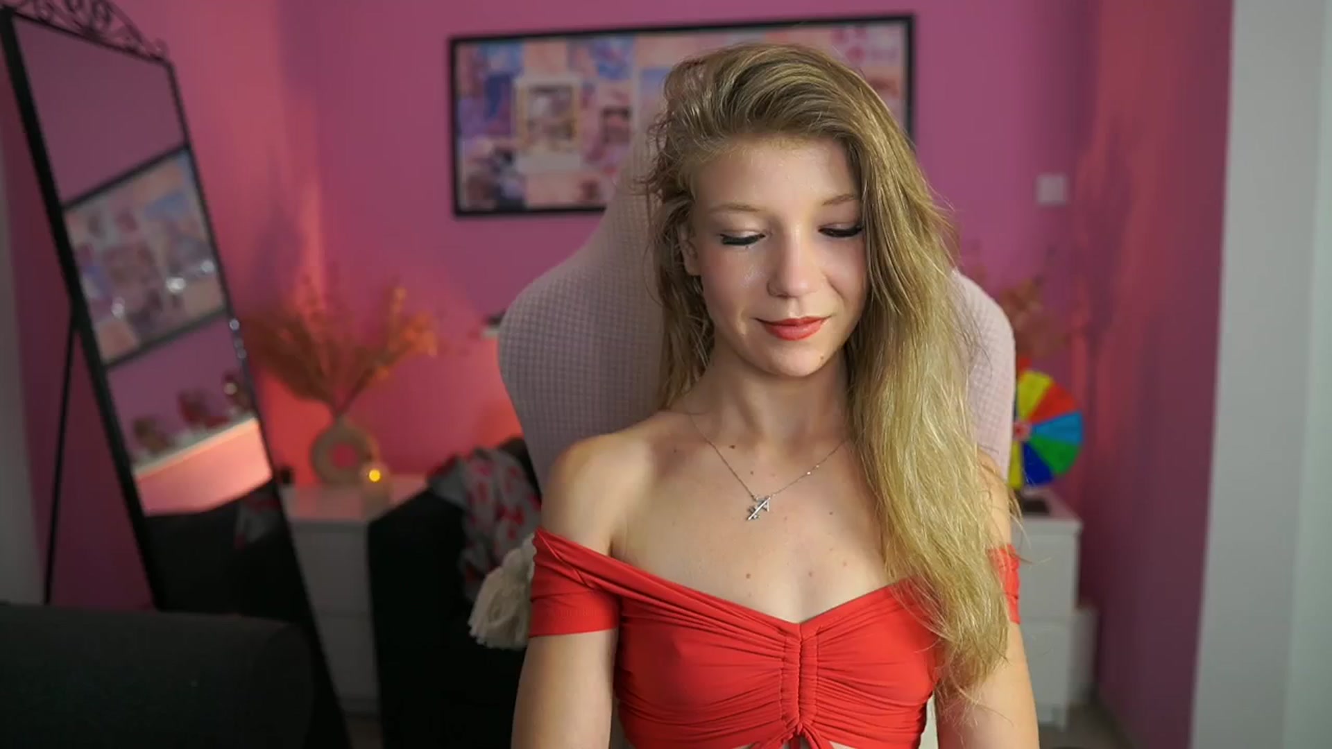 Gallery image thumbnail from Missicute's myfreecams stream on, 10/27/2025, 21:44 image 19 of 20