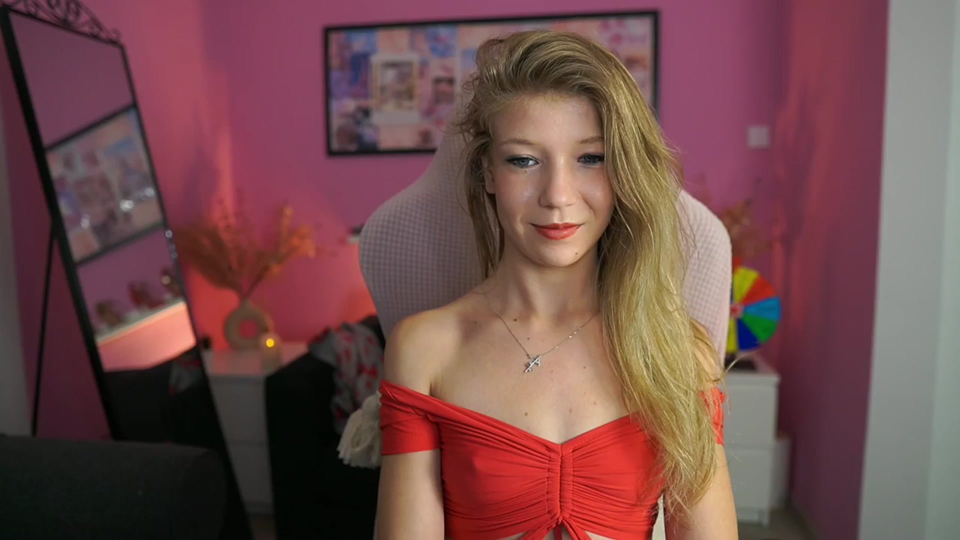 Gallery image thumbnail from Missicute's myfreecams stream on, 10/27/2025, 21:44 image 18 of 20