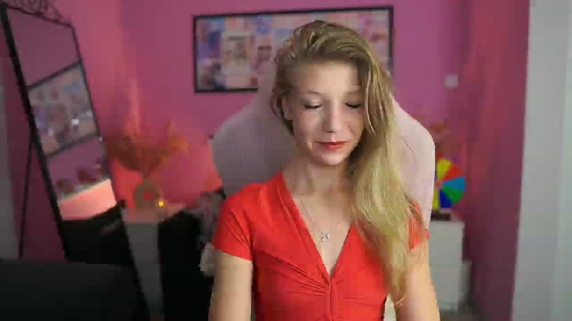 Gallery image thumbnail from Missicute's myfreecams stream on, 10/27/2025, 23:31 image 11 of 20