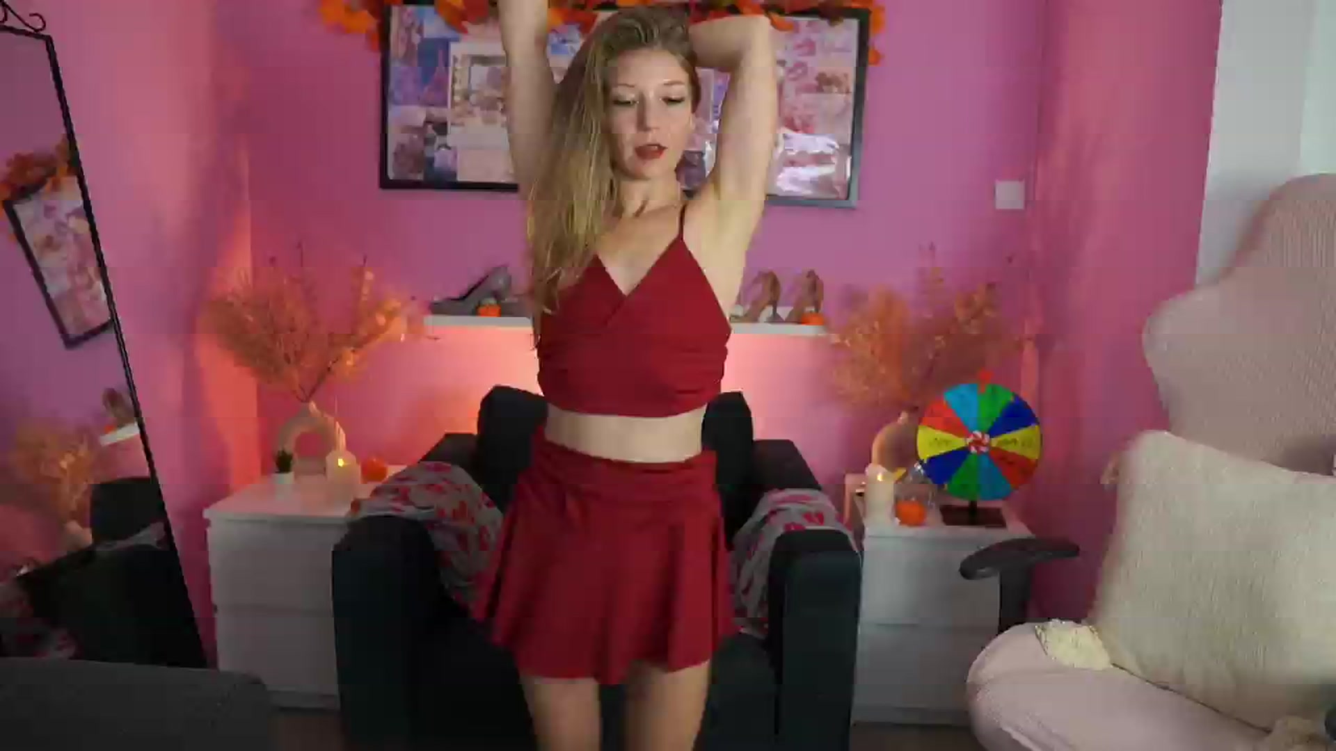 Gallery image thumbnail from Missicute's myfreecams stream on, 10/29/2025, 24:30 image 4 of 20