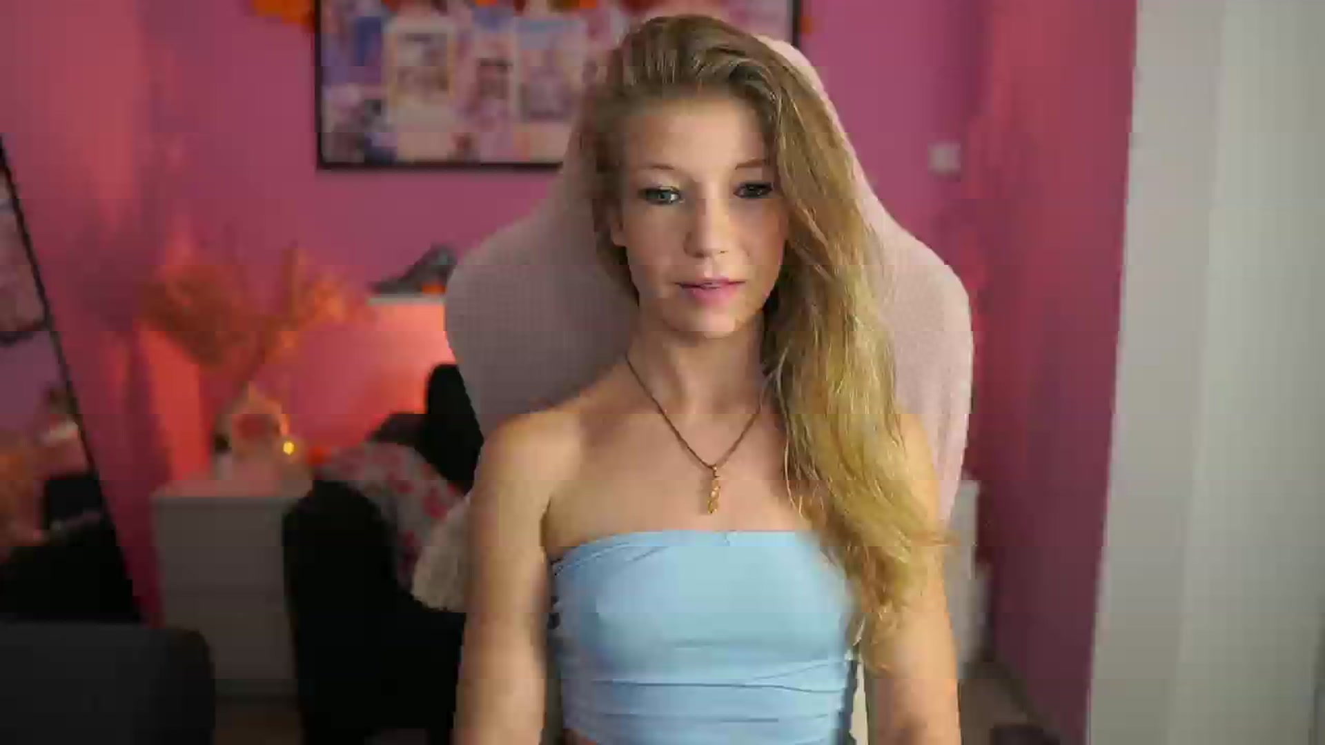 Gallery image thumbnail from Missicute's myfreecams stream on, 11/01/2025, 21:09 image 13 of 20
