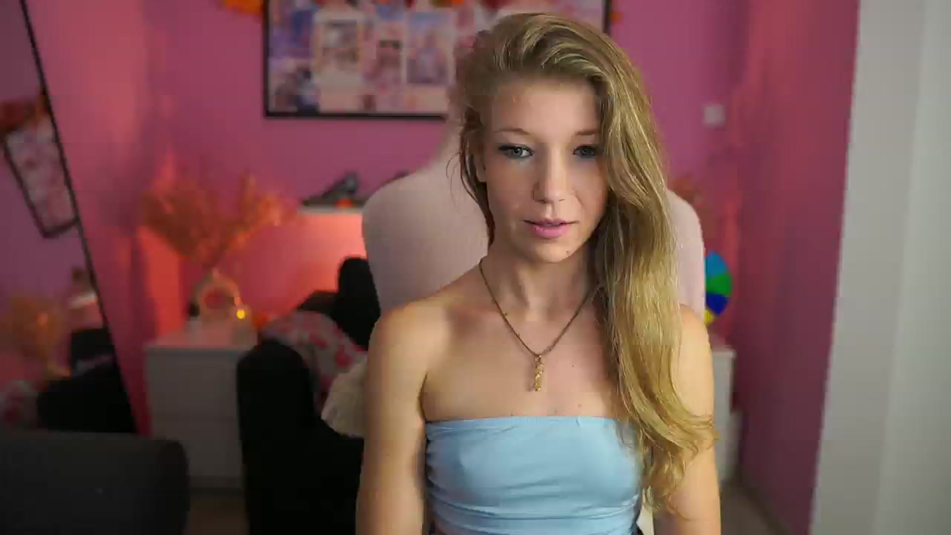 Gallery image thumbnail from Missicute's myfreecams stream on, 11/01/2025, 22:14 image 8 of 20
