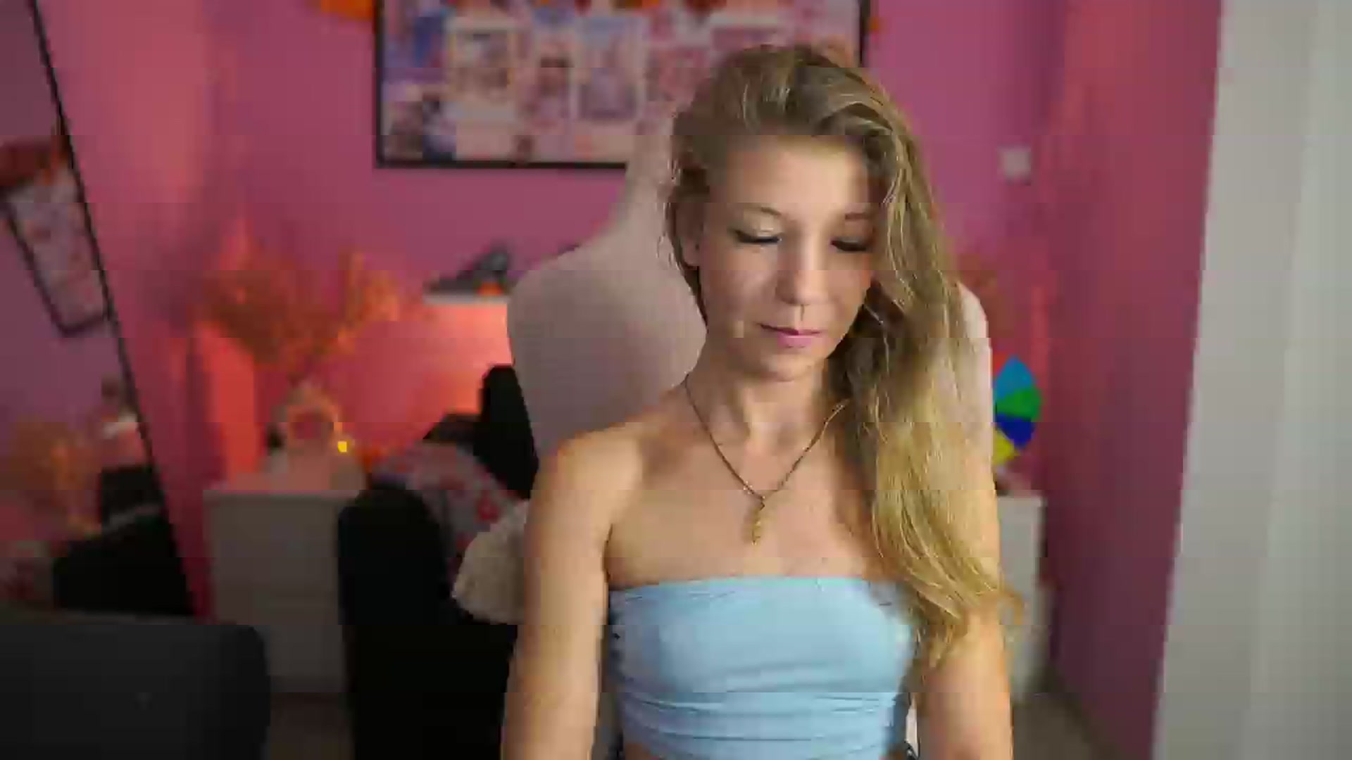 Gallery image thumbnail from Missicute's myfreecams stream on, 11/01/2025, 22:14 image 9 of 20