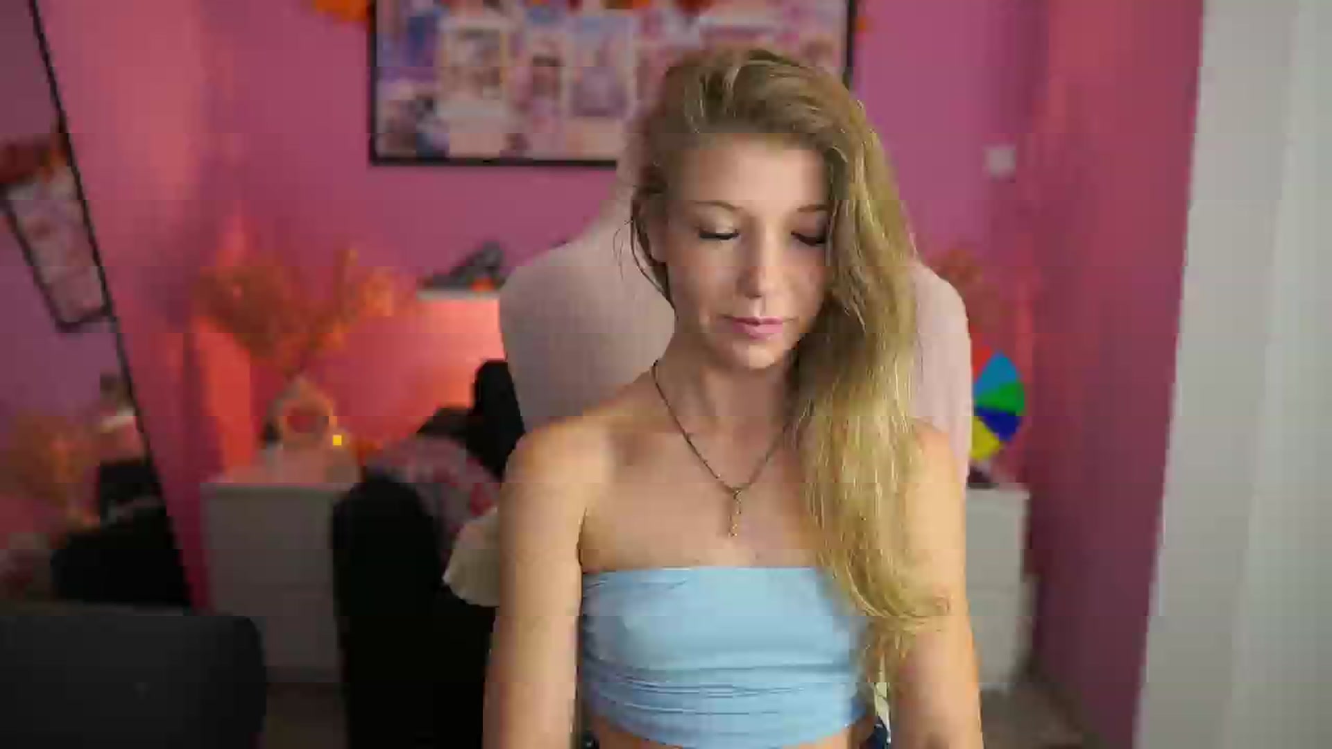 Gallery image thumbnail from Missicute's myfreecams stream on, 11/01/2025, 22:14 image 7 of 20