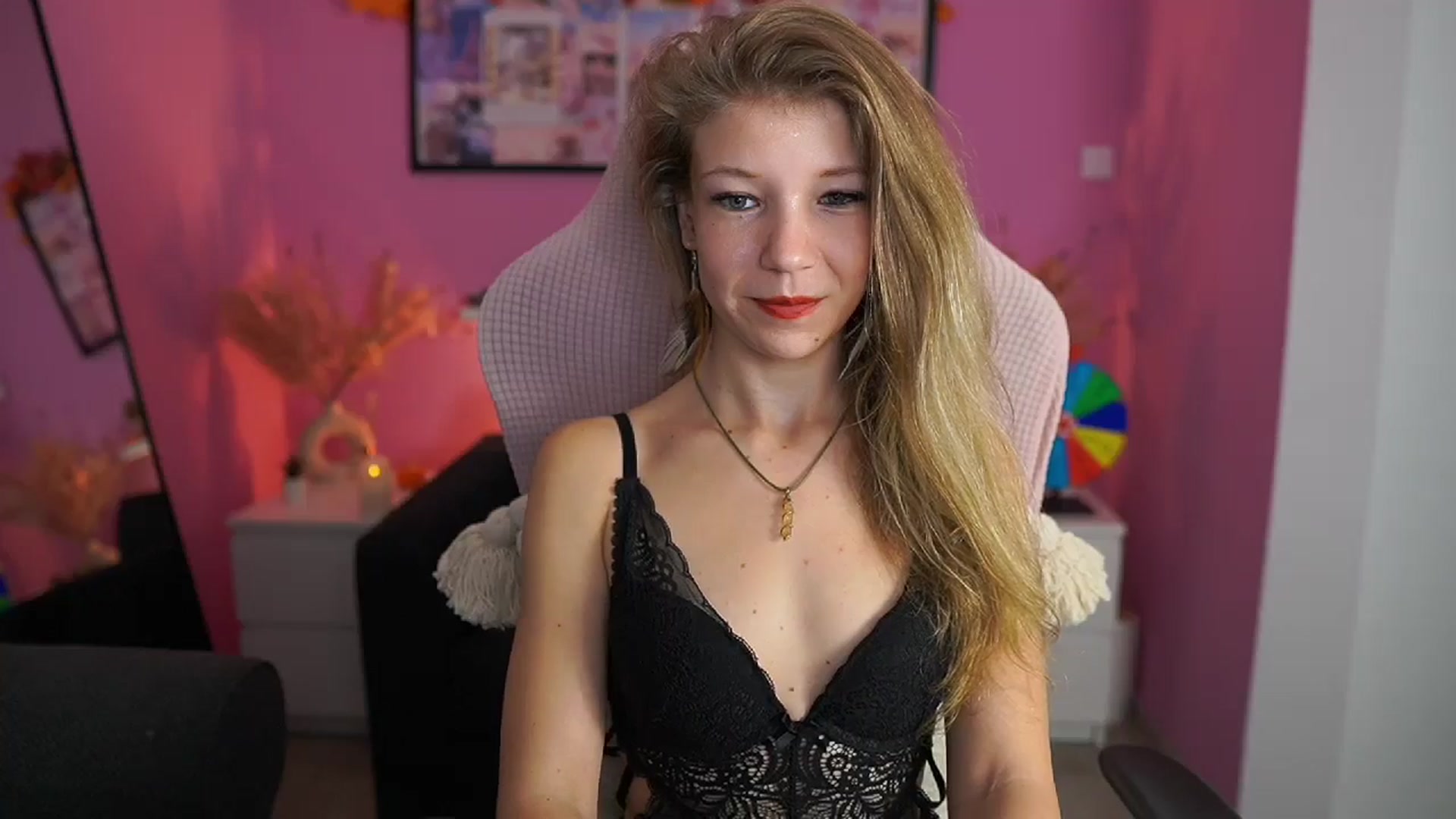 Gallery image thumbnail from Missicute's myfreecams stream on, 11/13/2025, 21:09 image 9 of 20