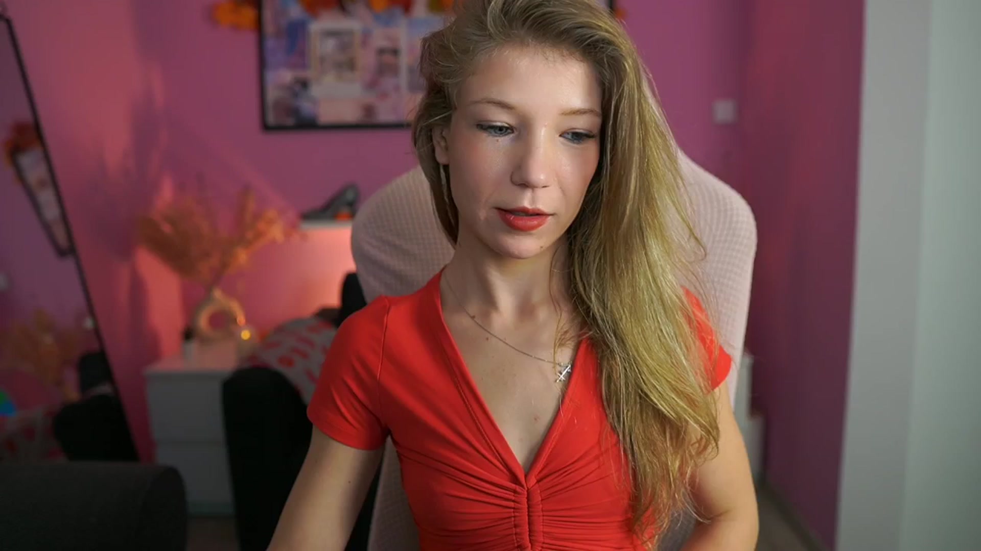 Gallery image thumbnail from Missicute's myfreecams stream on, 11/30/2025, 03:02 image 1 of 20