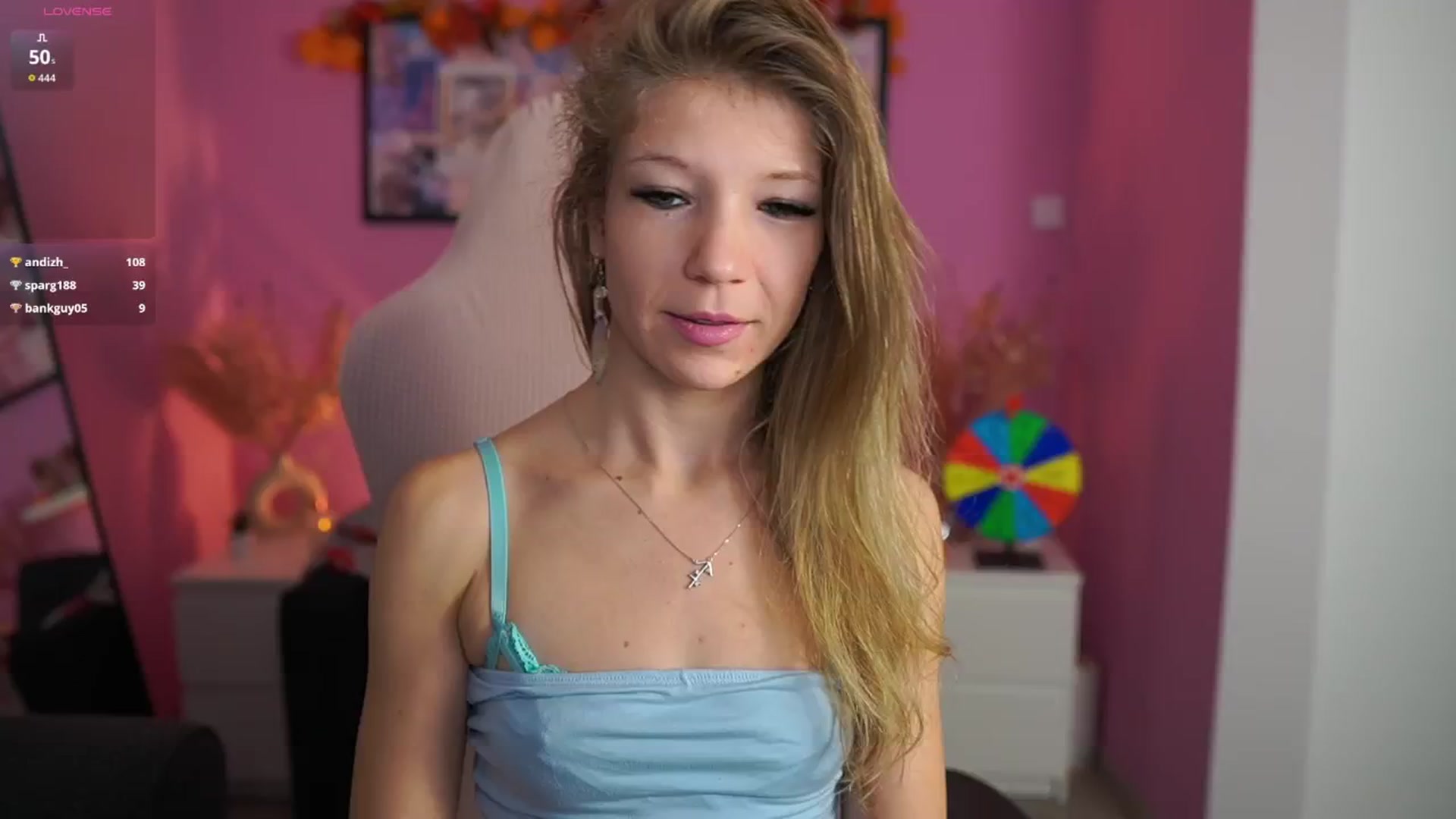 Gallery image thumbnail from Missicute's myfreecams stream on, 12/02/2025, 20:43 image 11 of 20