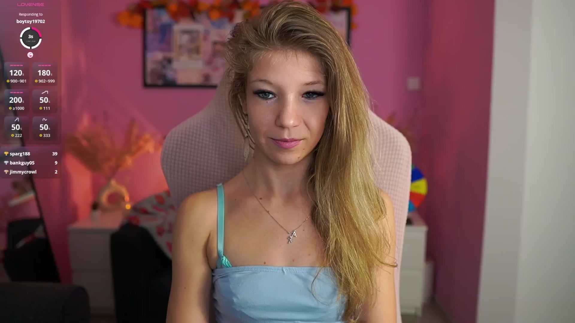 Gallery image thumbnail from Missicute's myfreecams stream on, 12/02/2025, 20:43 image 4 of 20