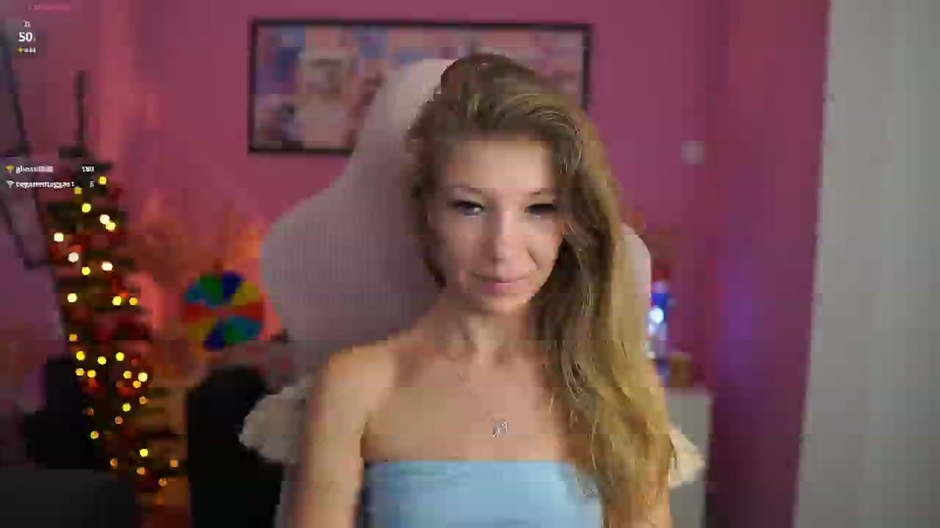 Gallery image thumbnail from Missicute's myfreecams stream on, 12/10/2025, 24:31 image 4 of 20