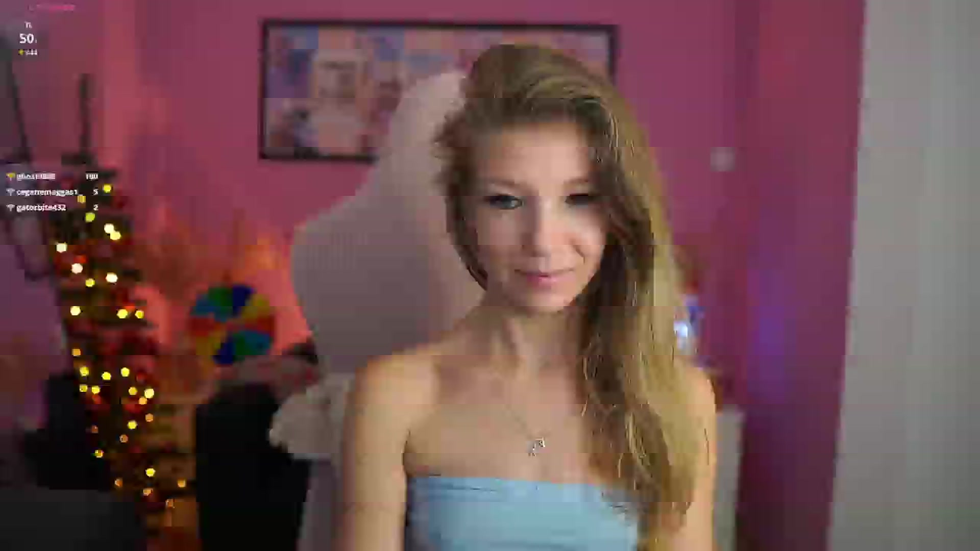 Gallery image thumbnail from Missicute's myfreecams stream on, 12/10/2025, 24:31 image 7 of 20