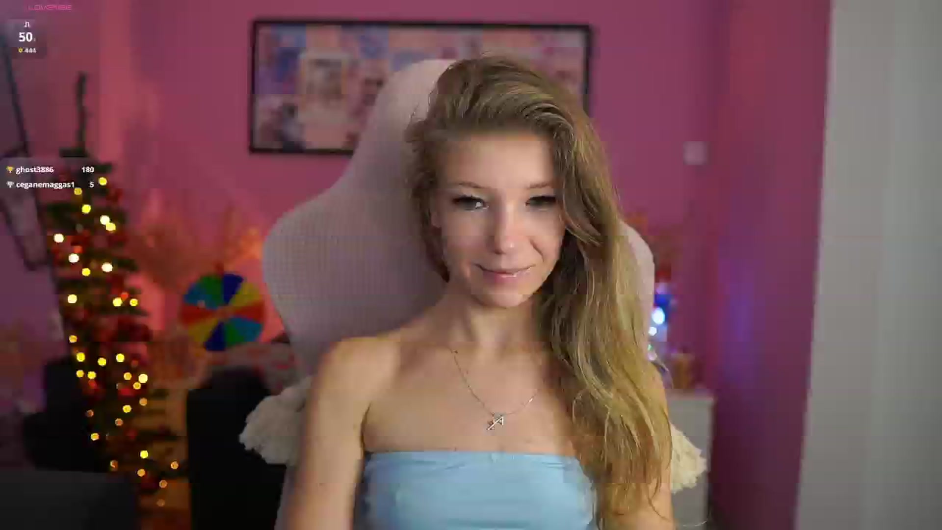 Gallery image thumbnail from Missicute's myfreecams stream on, 12/10/2025, 24:31 image 1 of 20