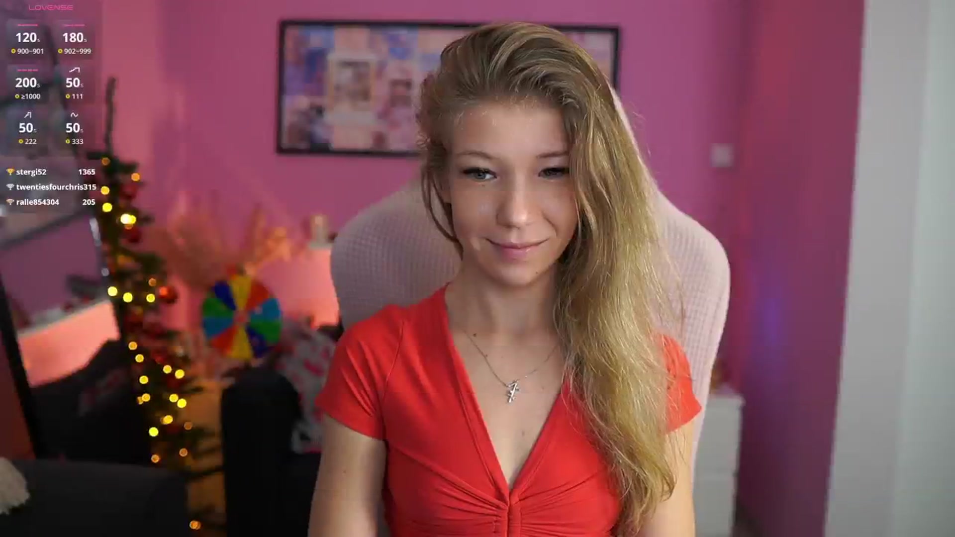 Gallery image thumbnail from Missicute's myfreecams stream on, 12/16/2025, 24:02 image 7 of 20